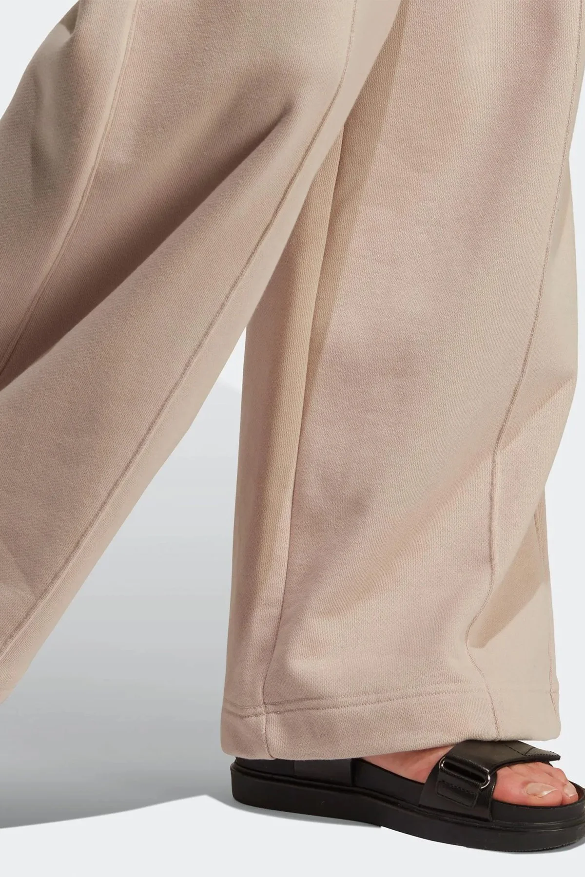 Adidas Essentials Wontau Taumer Pant Wide Leg Trousers Kadın Bol Kesim Geniş Paçalı Eşofman Altı Bej Adidas Essentials Wontau Taumer Pant Wide Leg Trousers Kadın Bol Kesim Geniş Paçalı Eşofman Altı Bej Fiyatı, Yorumları ve Özellikleri