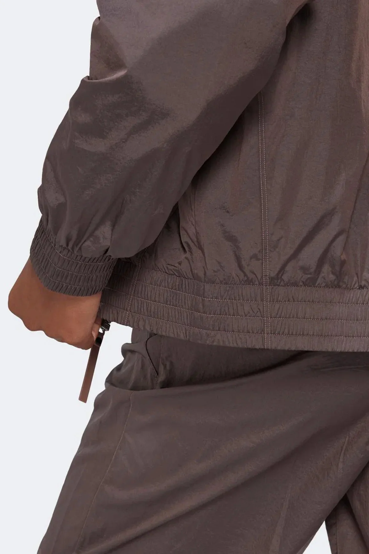 Adidas Women's New Woven Full Zip TT Jacket Kadın Bol Kesim Dokuma Spor Ceket Gül Kurusu Adidas Women's New Woven Full Zip TT Jacket Kadın Bol Kesim Dokuma Spor Ceket Gül Kurusu Fiyatı, Yorumları ve Özellikleri