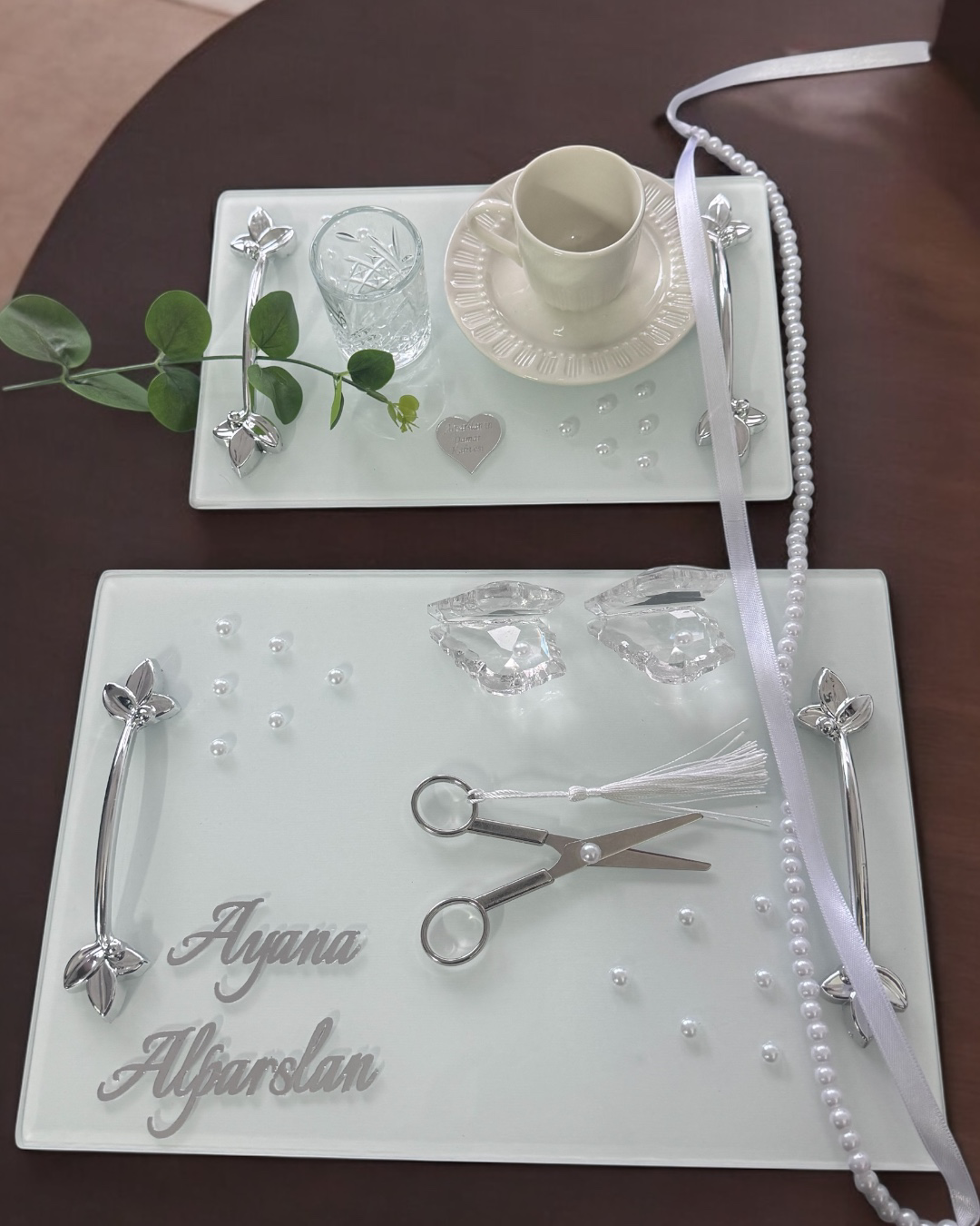 Adore Gümüş Beyaz İncili Söz Tepsisi Nişan Tepsisi ve Damat Kahve