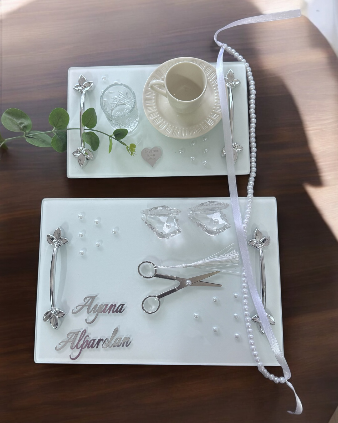 Adore Gümüş Beyaz İncili Söz Tepsisi Nişan Tepsisi ve Damat Kahve