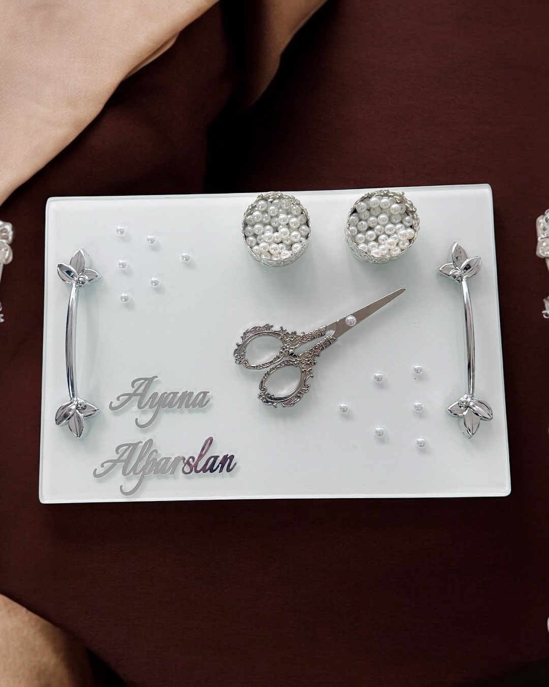 Adore Gümüş Beyaz İncili Söz Tepsisi Nişan Tepsisi ve Damat Kahve