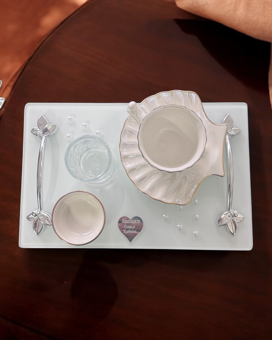 Adore Gümüş Beyaz İncili Söz Tepsisi Nişan Tepsisi ve Damat Kahve