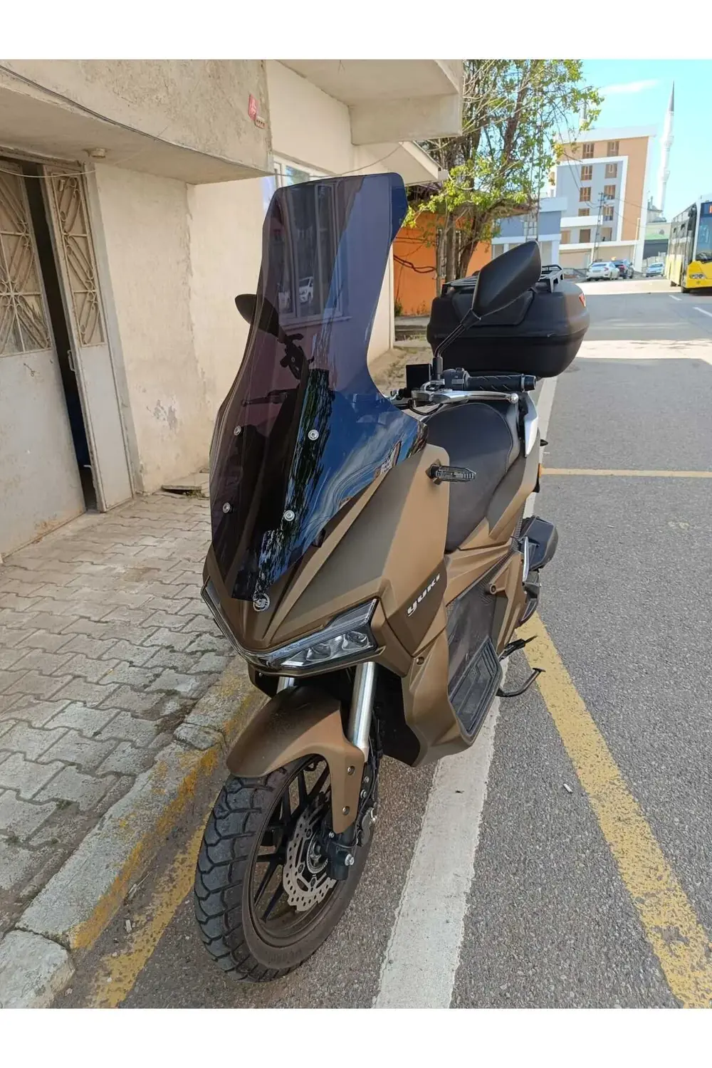 Adventure 150 Ön Cam 2021 2024 Model 78cm Siyah Renkli 4mm UZUN C