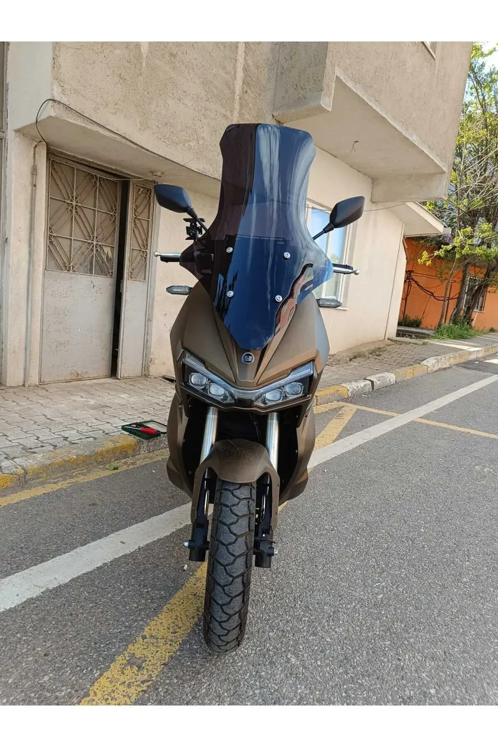 Adventure 150 Ön Cam 2021 2024 Model 78cm Siyah Renkli 4mm UZUN C