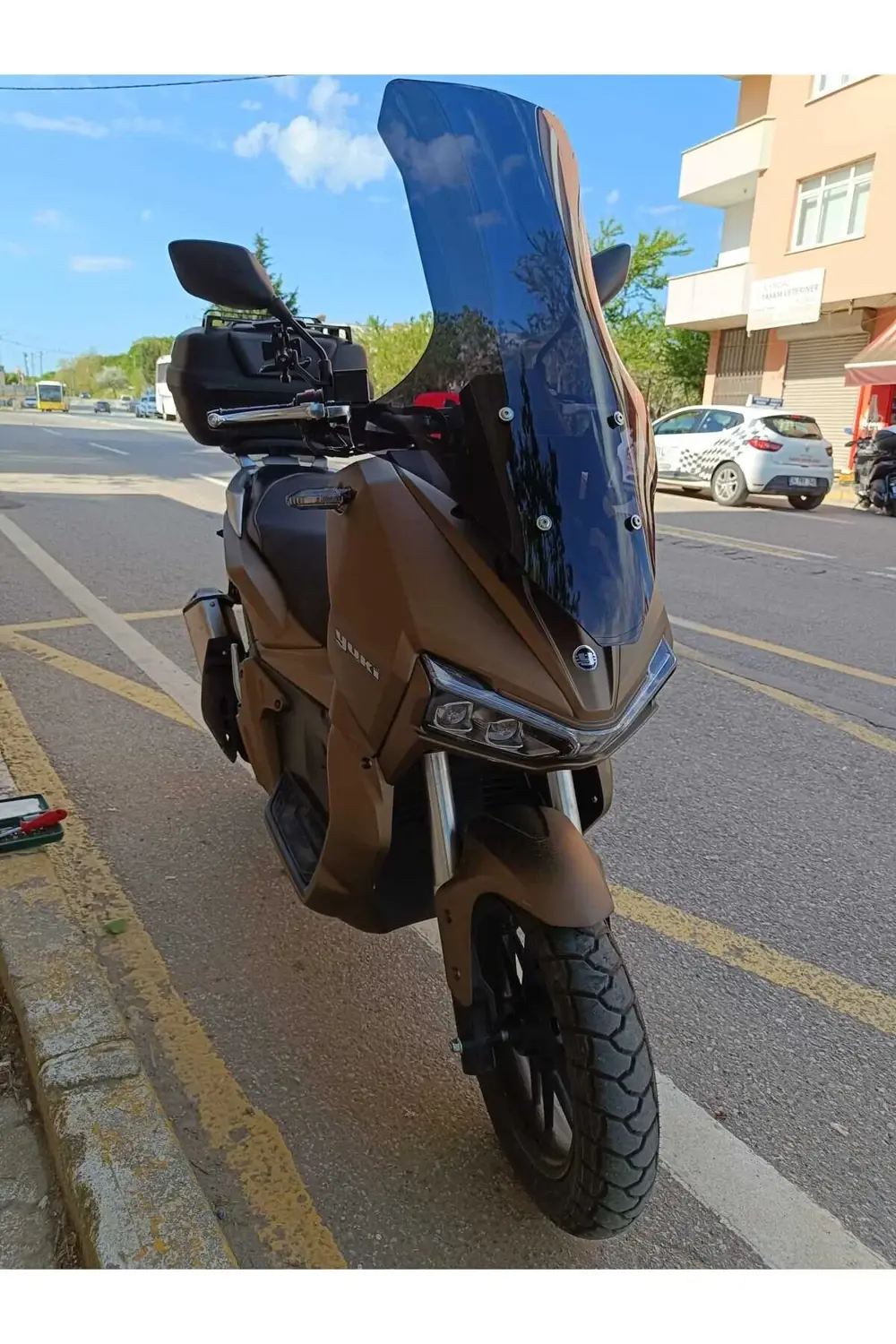 Adventure 150 Ön Cam 2021 2024 Model 78cm Siyah Renkli 4mm UZUN C