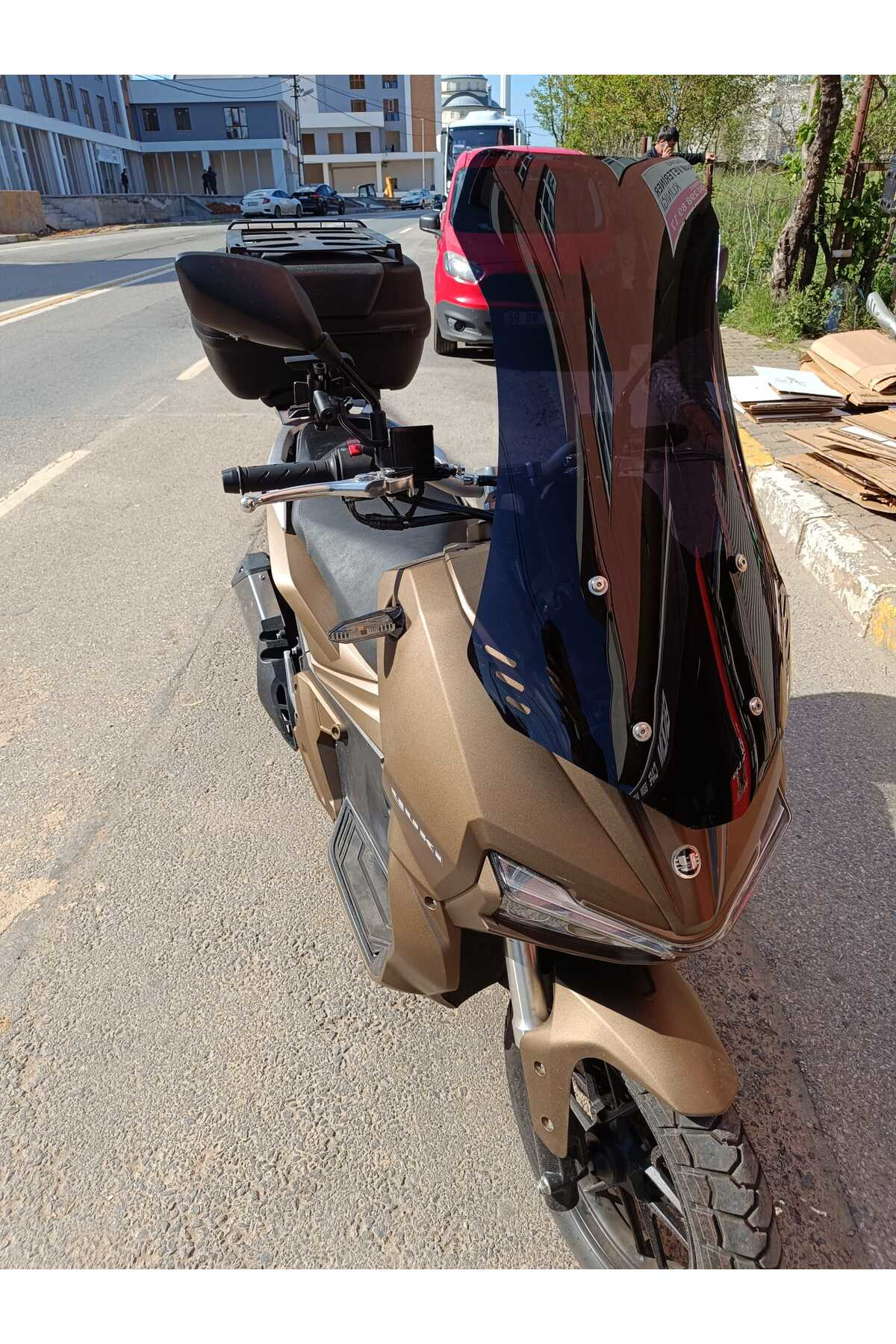 Motocam Adventure 150 Ön Cam 2021 2024 Model 65Cm Siyah Renkli 4Mm Orta B