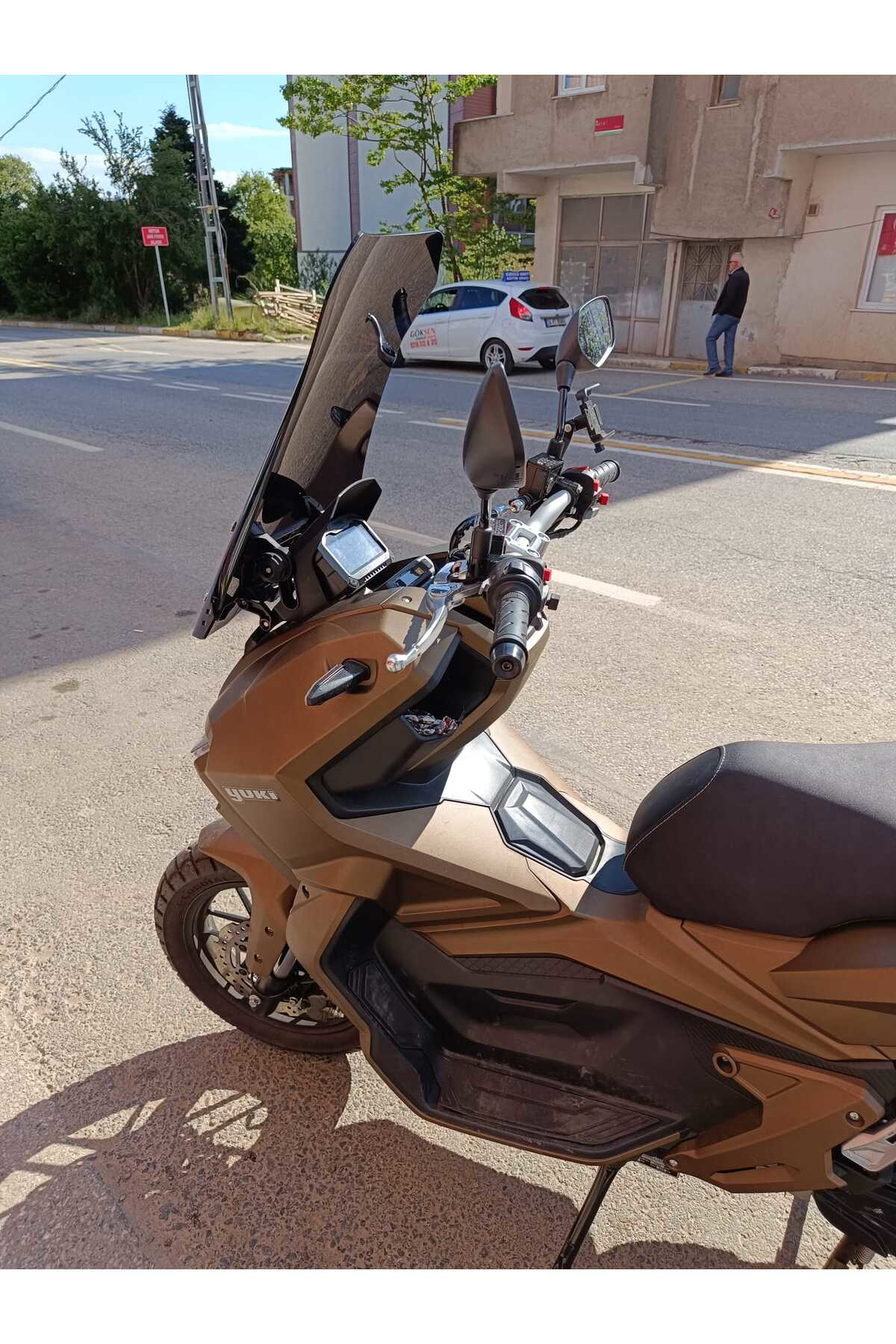 Motocam Adventure 150 Ön Cam 2021 2024 Model 65Cm Siyah Renkli 4Mm Orta B