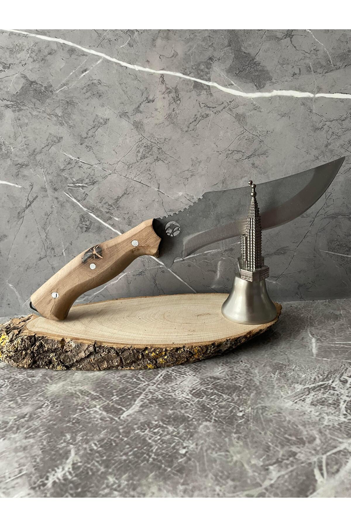 Ağaç Desenli Kamp Bıçağı – Ceviz Kabze, Kılıflı, Cam-Buz Kırmalı 