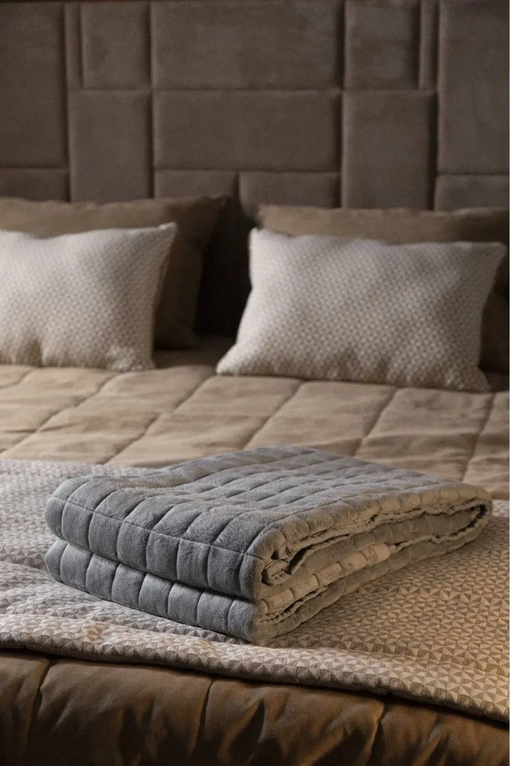 Ağırlıklı Battaniye Tek kişilik Yorgan 3 Kg Gri 104x152 %100 Yün