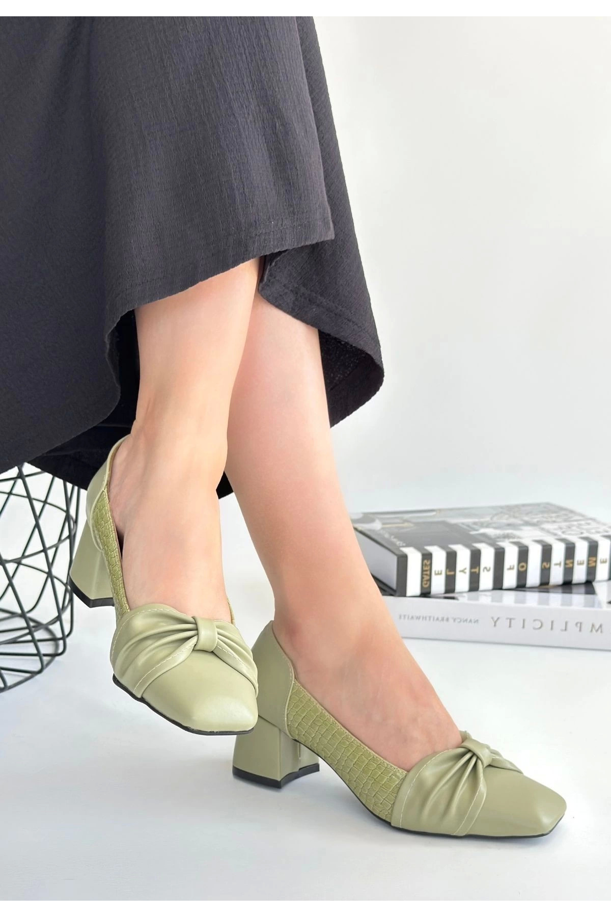Rby Agnet Yeşil Cilt Topuklu Ayakkabı