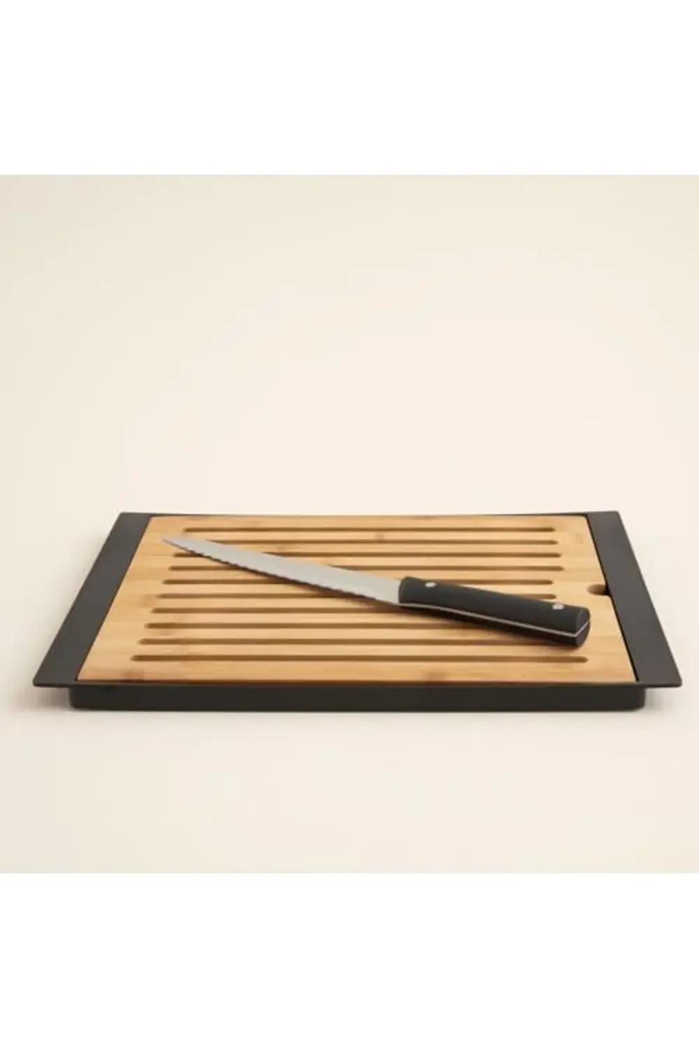 AGNİ BIÇAKLI BAMBU EKMEK KESME TAHTASI 38X27 CM 1200752