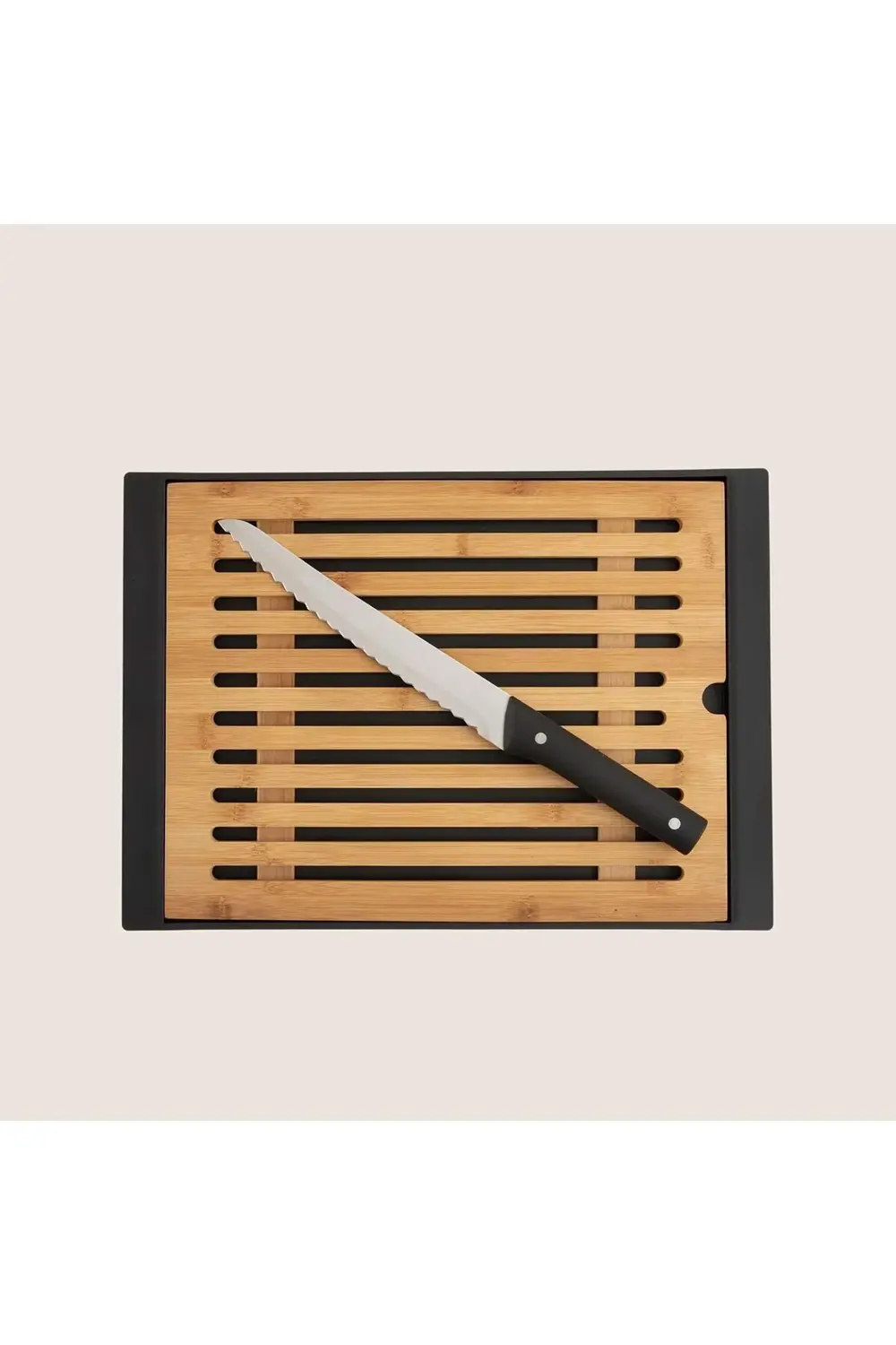 AGNİ BIÇAKLI BAMBU EKMEK KESME TAHTASI 38X27 CM 890831