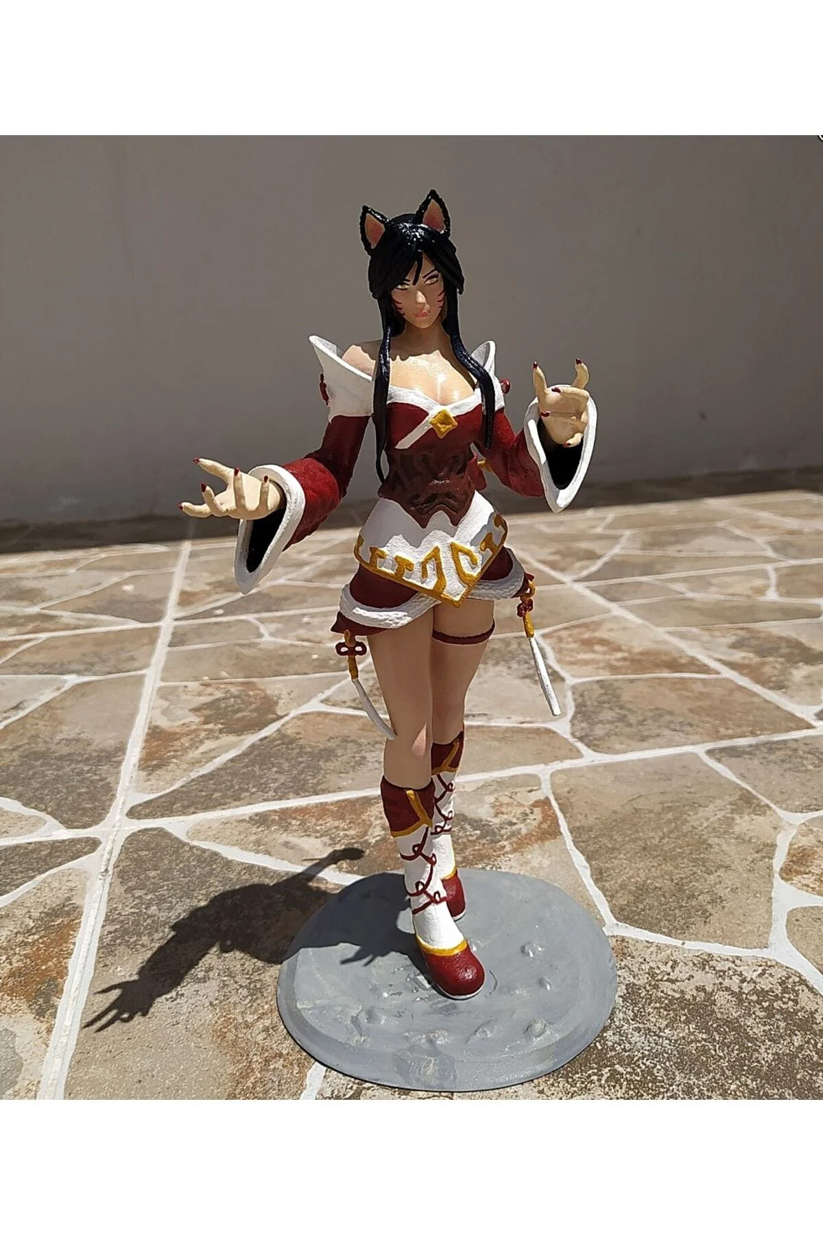 Ahri Boyalı Figür 20 cm