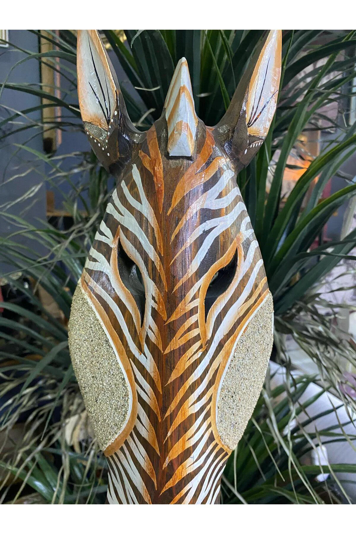 Ahşap Dekoratif Kumlama Çalışmalı Zebra Stantlı Büst