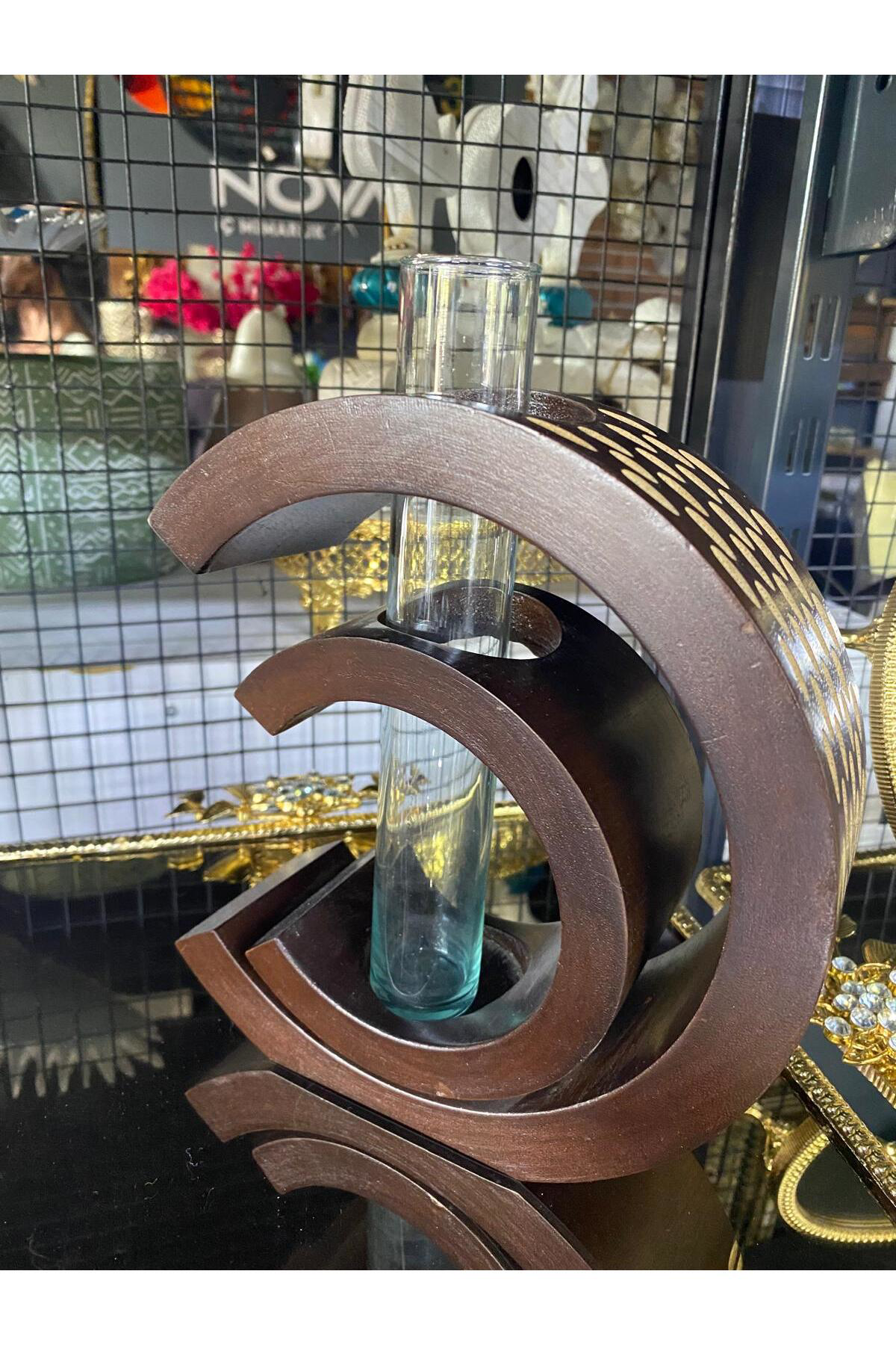 Elif Aksesuar Ahşap Hilal Üzeri Dekoratif Cam Tüplü Vazo 23X19cm