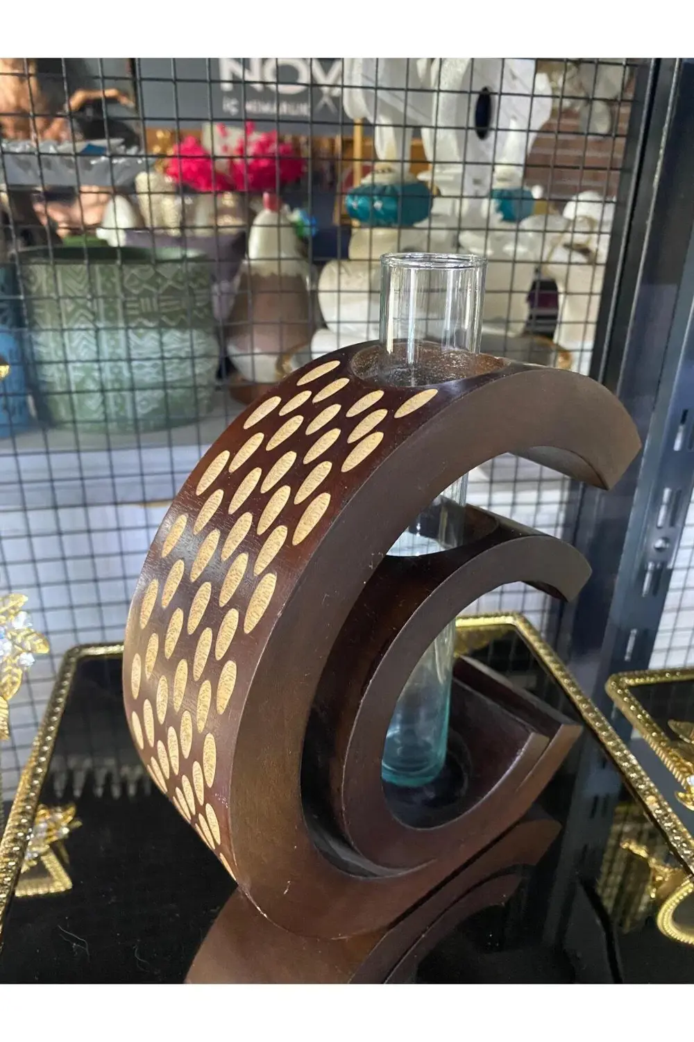 Ahşap Hilal Üzeri Dekoratif Cam Tüplü Vazo 23x19cm