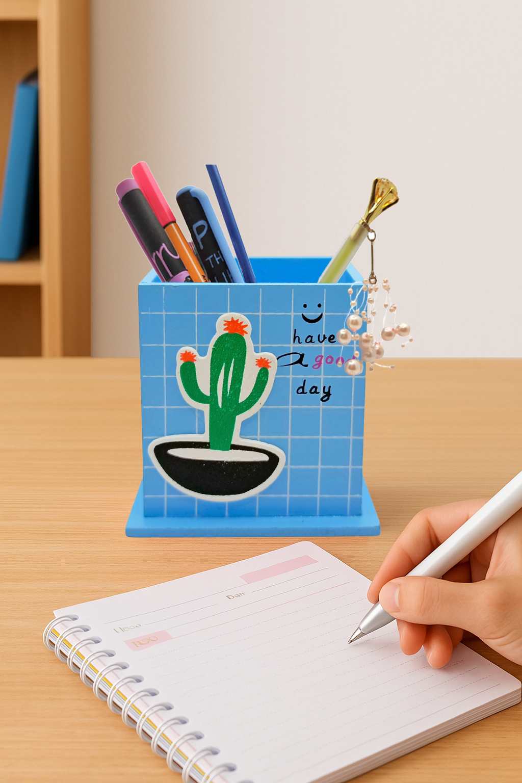 Ahşap Masaüstü Kalemlik Kaktüs Desenli Mavi - 1 Adet