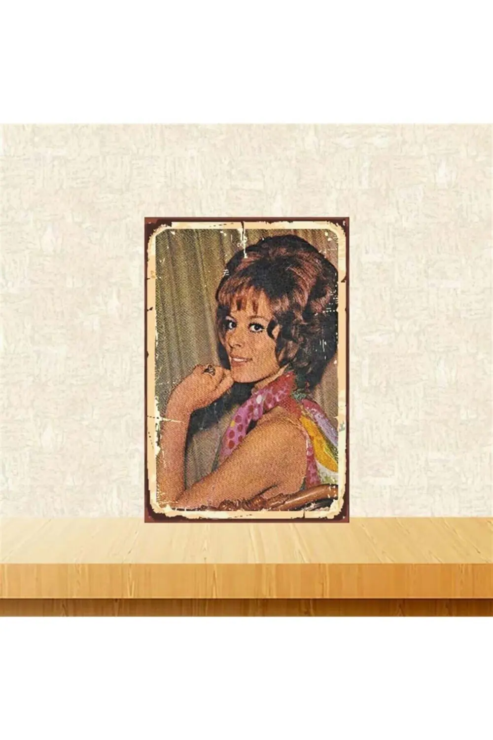 Ahşap Retro Hülya Koçyiğit Posteri 20-30 Cm Tkfx3805
