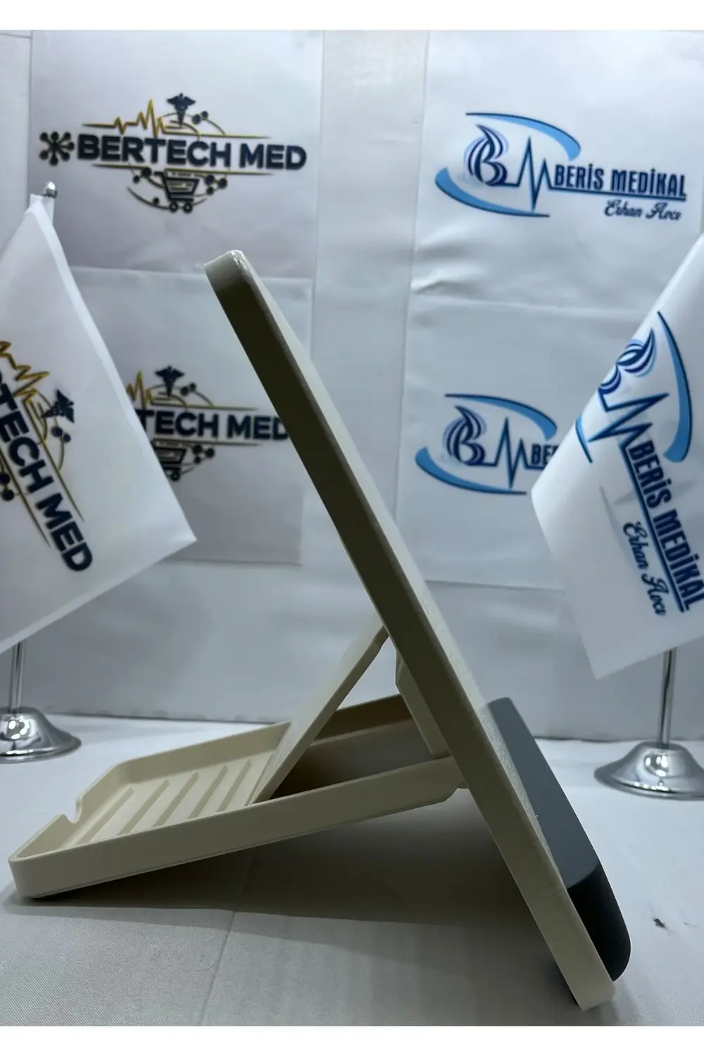 AHŞAP TABLET TUTUCU (BÜTÜN TABLETLERE UYGUN)