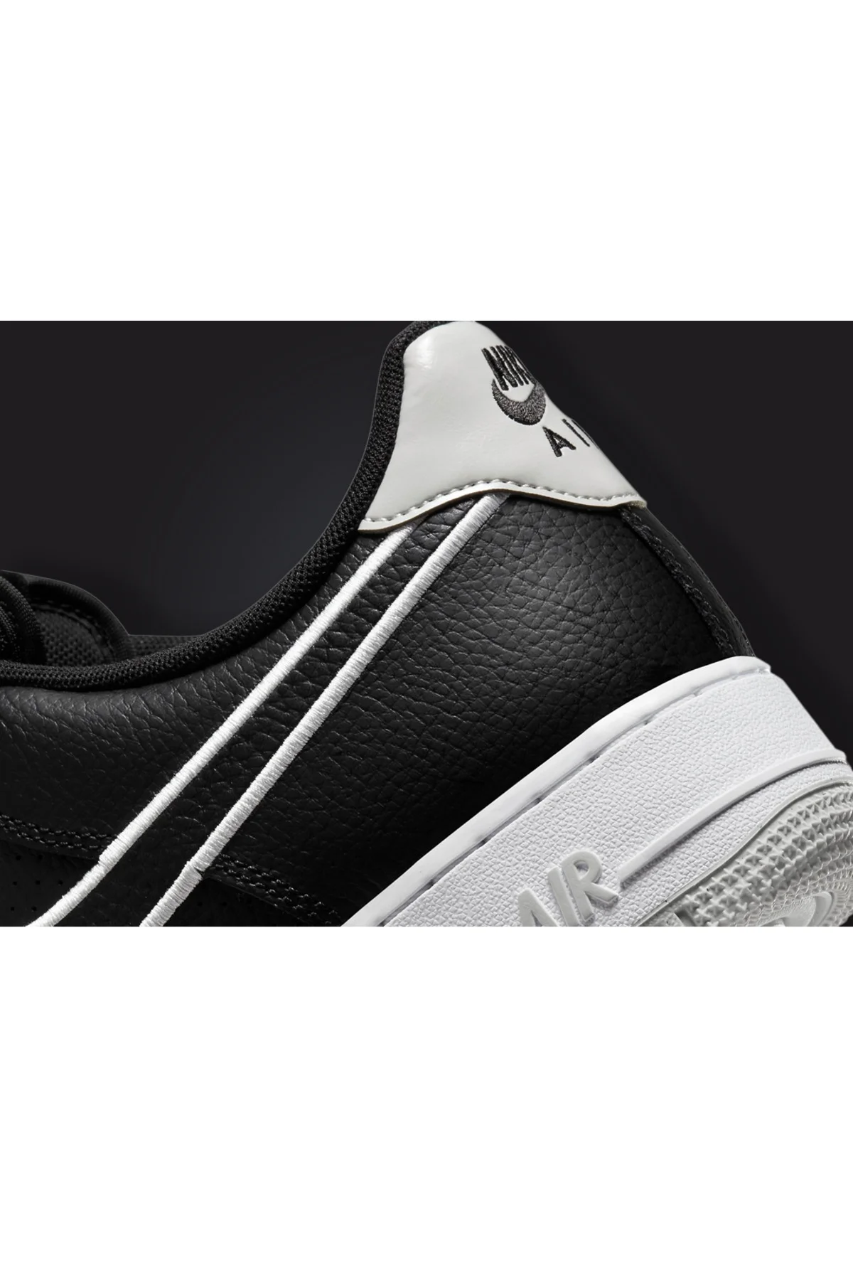 Air Force 1 '07 ''Embroidered Swoosh'' Erkek Spor Ayakkabı (Dar K