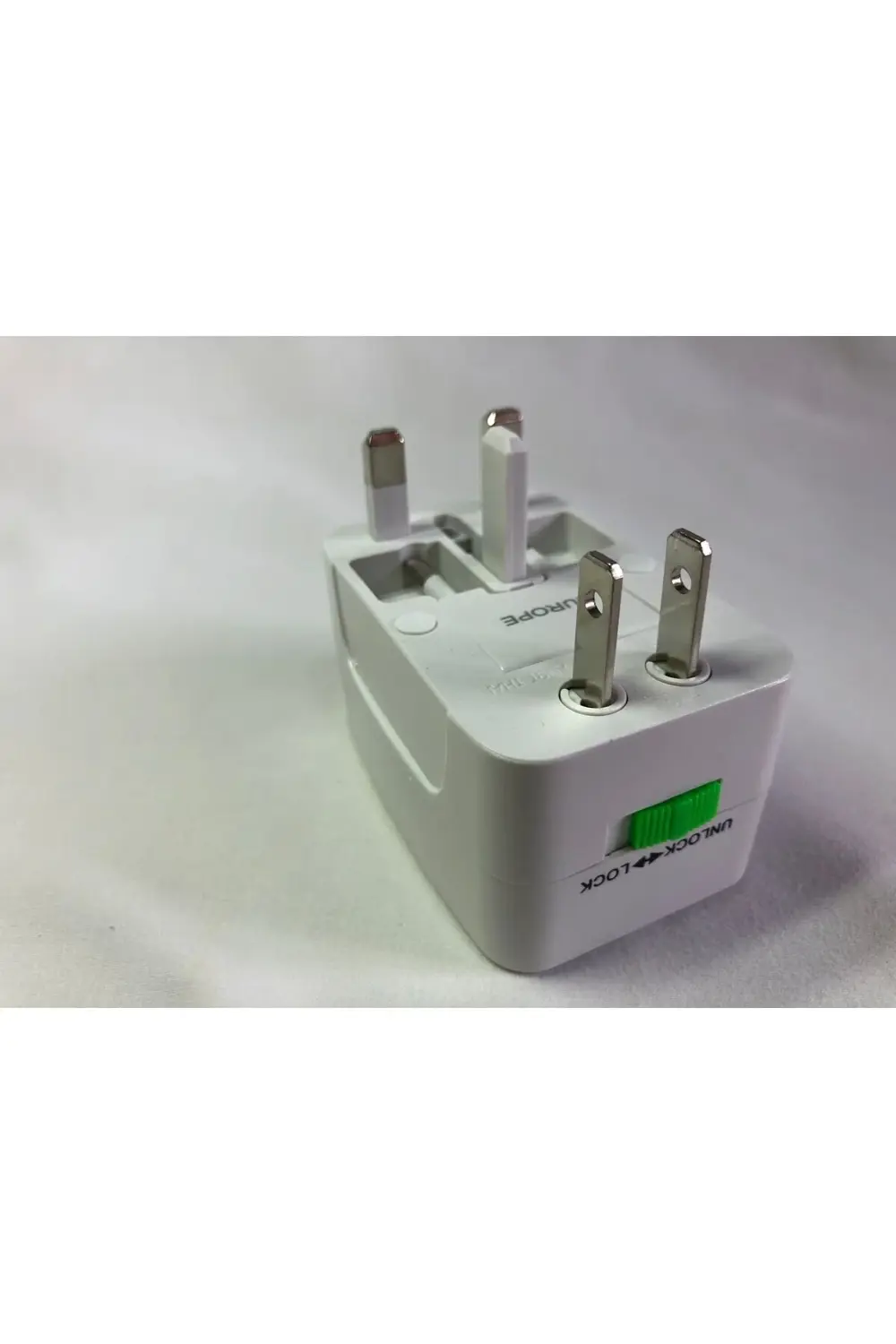 Akım Korumalı Evrensel Fiş Adaptörü – Dünya Çapında Kullanım İmka