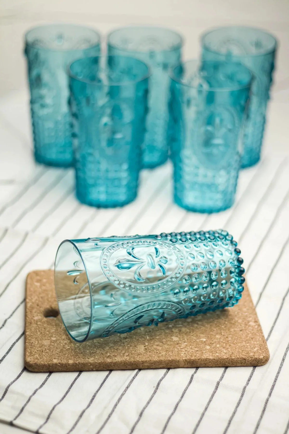 Akrilik Aquamarin Tekli Uzun Bardak & Su Meşrubat Bardağı 750 ml ( Büyük Boy & Cam Değildir ) Akrilik Aquamarin Tekli Uzun Bardak & Su Meşrubat Bardağı 750 ml ( Büyük Boy & Cam Değildir )