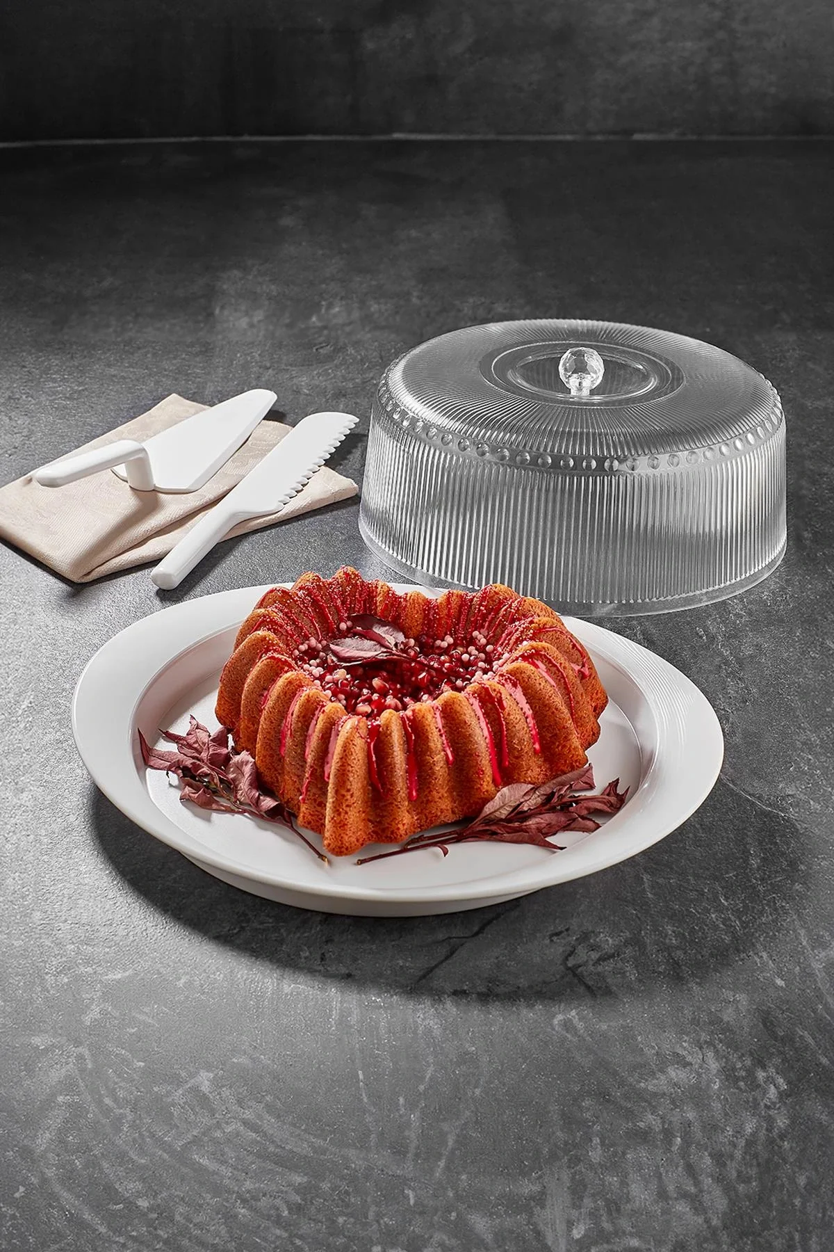 Akrilik Barok Beyaz 4 Parça Kek Fanus & Kek Saklama Kabı & Şık Su