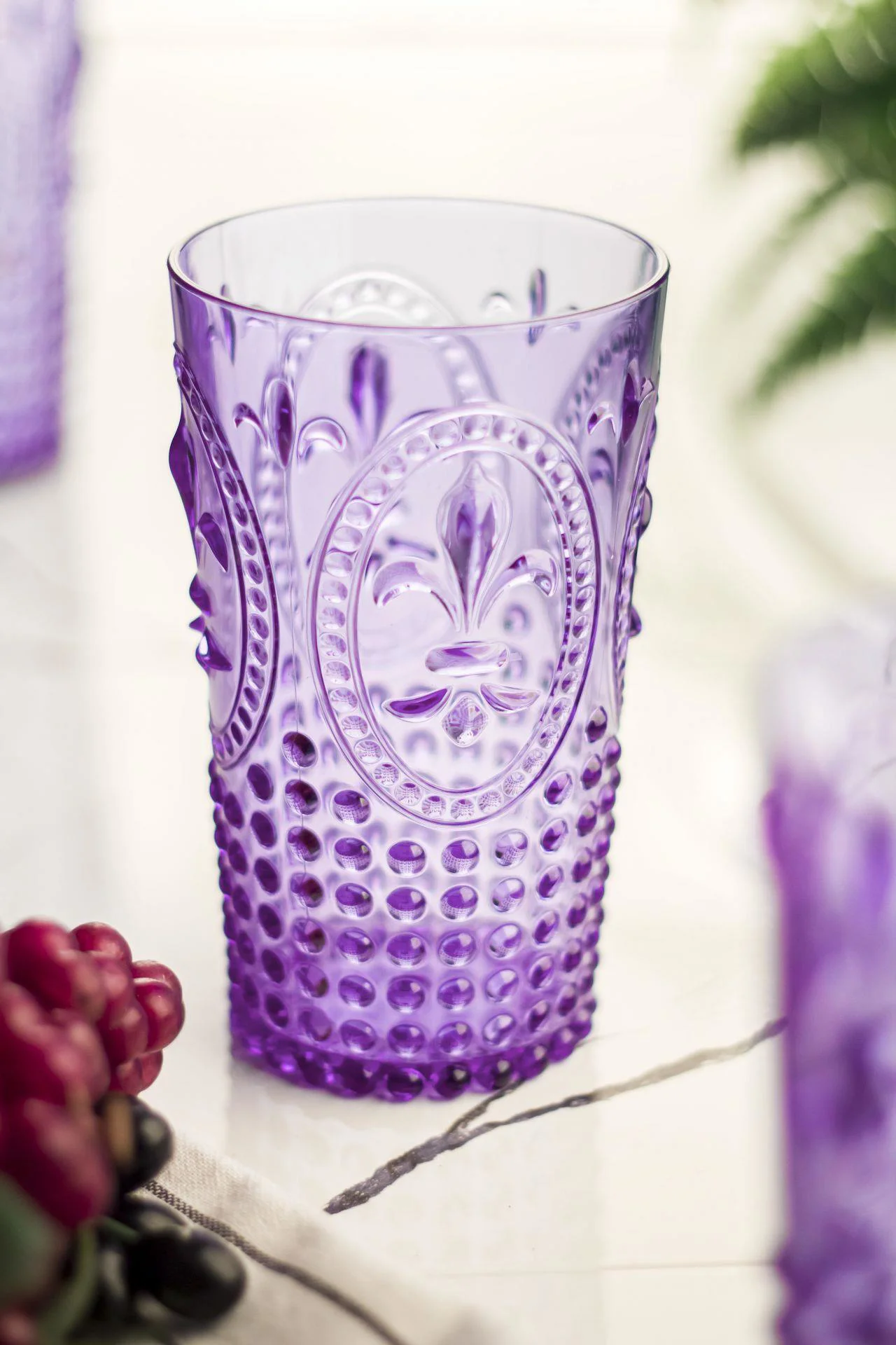 Akrilik Mor Tekli Uzun Bardak & Su Meşrubat Bardağı 750 ml ( Büyük Boy & Cam Değildir ) Akrilik Mor Tekli Uzun Bardak & Su Meşrubat Bardağı 750 ml ( Büyük Boy & Cam Değildir )
