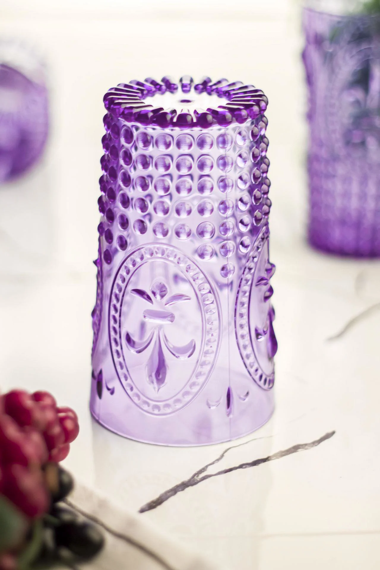 Akrilik Mor Tekli Uzun Bardak & Su Meşrubat Bardağı 750 ml ( Büyük Boy & Cam Değildir ) Akrilik Mor Tekli Uzun Bardak & Su Meşrubat Bardağı 750 ml ( Büyük Boy & Cam Değildir )