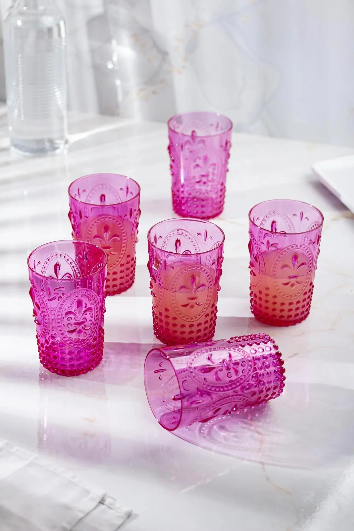 Akrilik Pembe Tekli Kısa Bardak & Su Meşrubat Kahve Yanı Bardağı 400 ml ( Cam Değildir ) Akrilik Pembe Tekli Kısa Bardak & Su Meşrubat Kahve Yanı Bardağı 400 ml ( Cam Değildir )