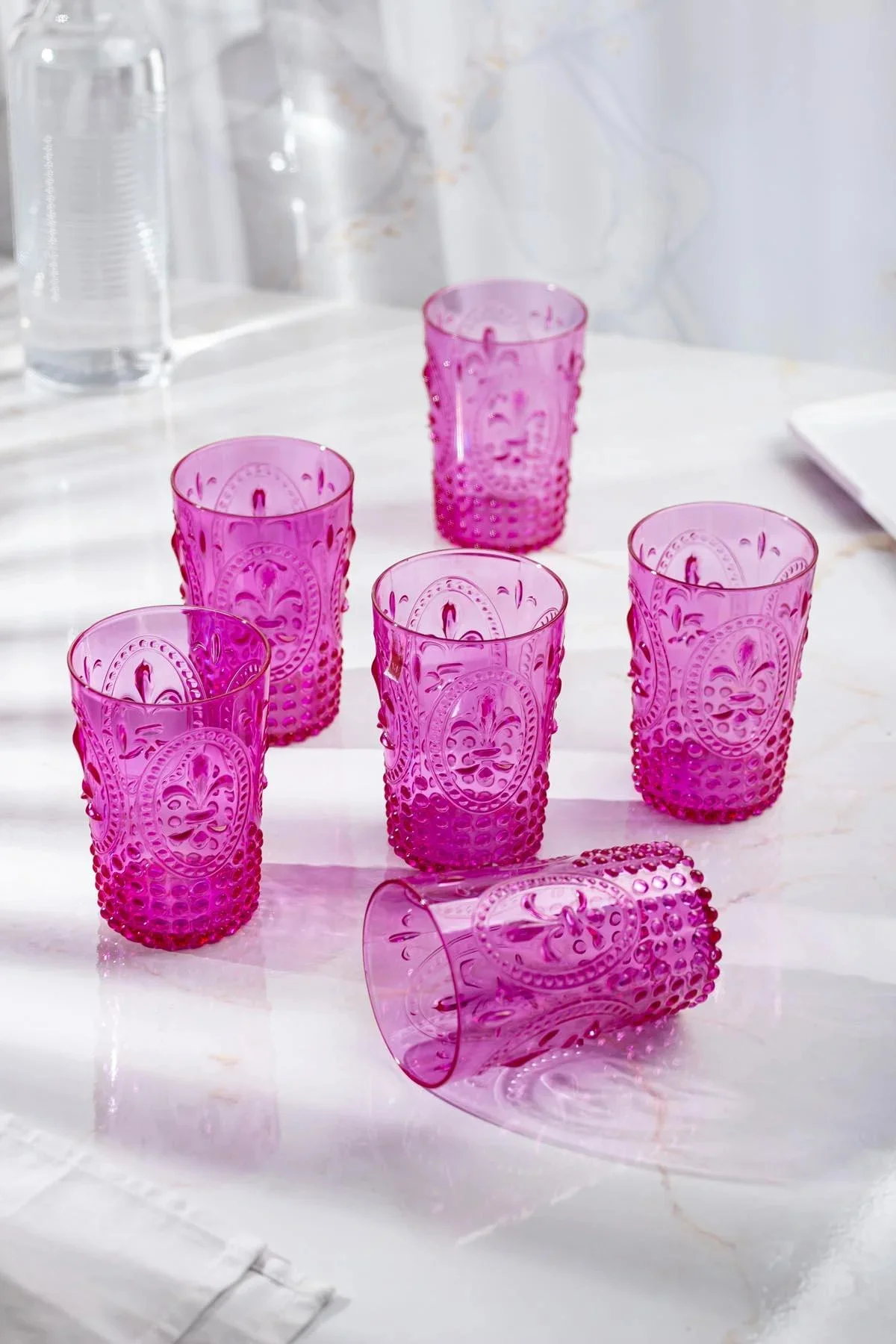 Akrilik Pembe Tekli Kısa Bardak & Su Meşrubat Kahve Yanı Bardağı 400 ml ( Cam Değildir ) Akrilik Pembe Tekli Kısa Bardak & Su Meşrubat Kahve Yanı Bardağı 400 ml ( Cam Değildir )