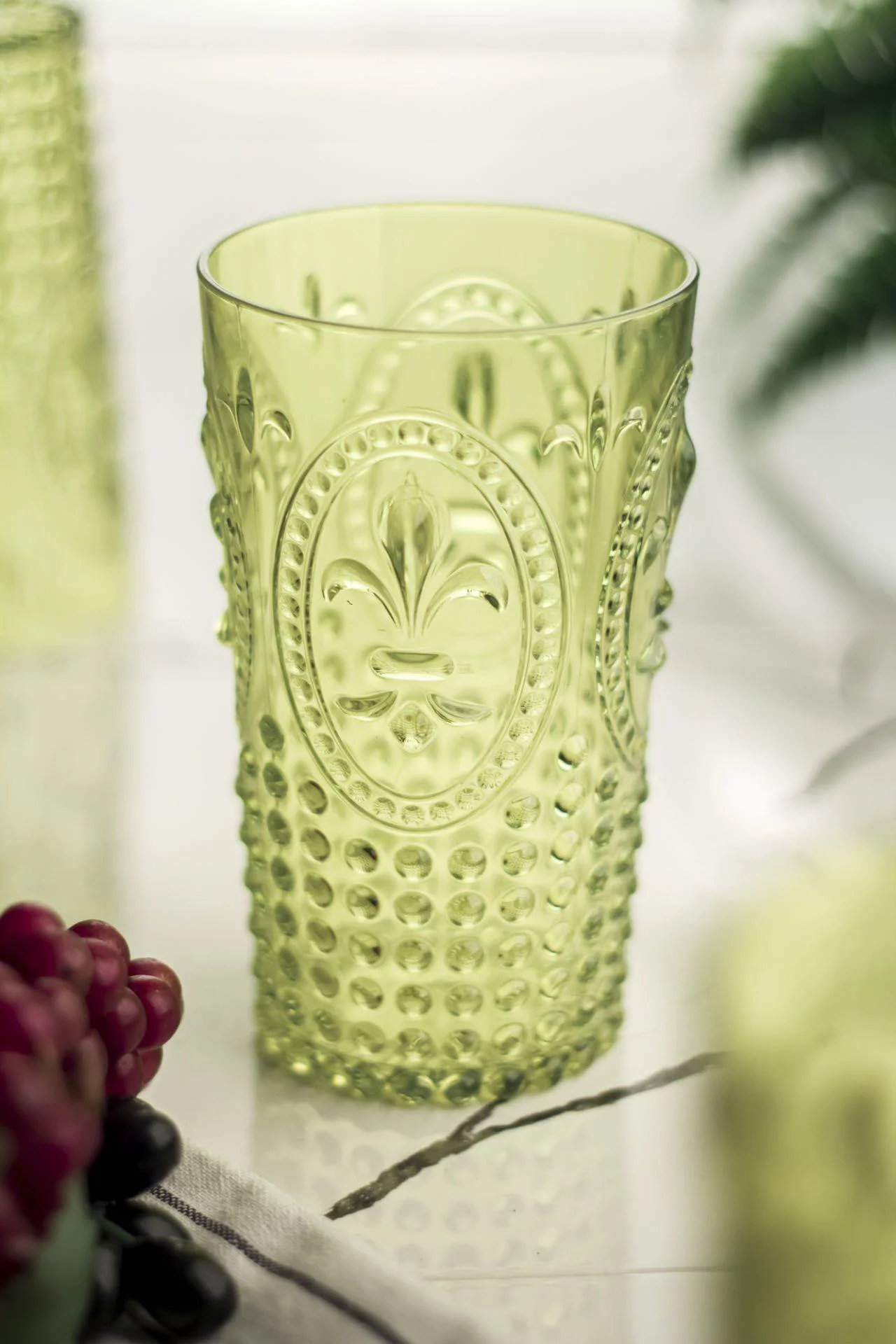 Akrilik Yeşil Tekli Uzun Bardak &amp; Su Meşrubat Bardağı 750 ml ( Büyük Boy &amp; Cam Değildir )
