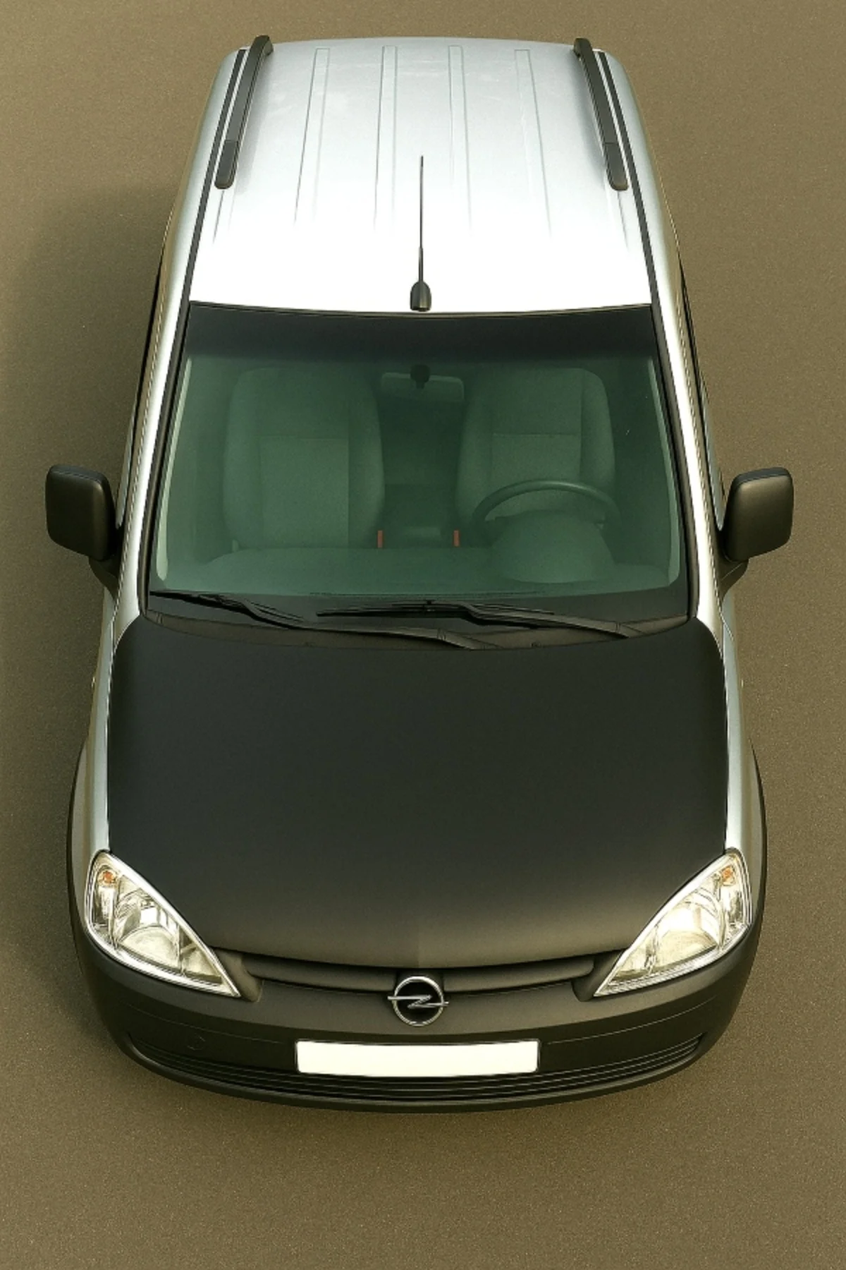 Aksesuar Opel Combo 2001–2011 Tam Kaput Maskesi – Şık Görünüm ve Maksimum Koruma Aksesuar Opel Combo 2001–2011 Tam Kaput Maskesi – Şık Görünüm ve Maksimum Koruma - Görsel 4