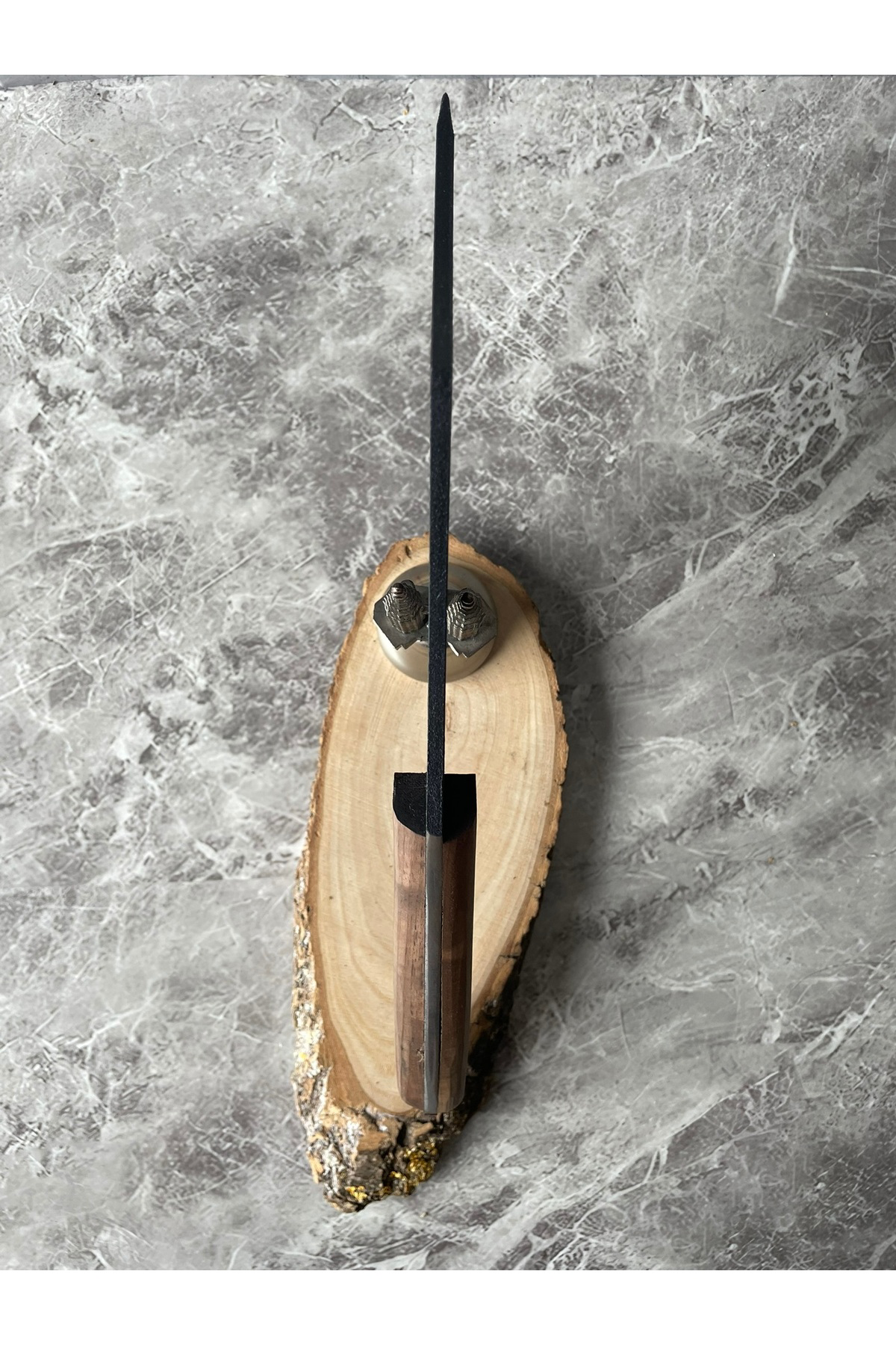 Alev Desenli Karbon Çelik Aslan Başlı Ceviz Kabzeli Kılıflı Kamp 