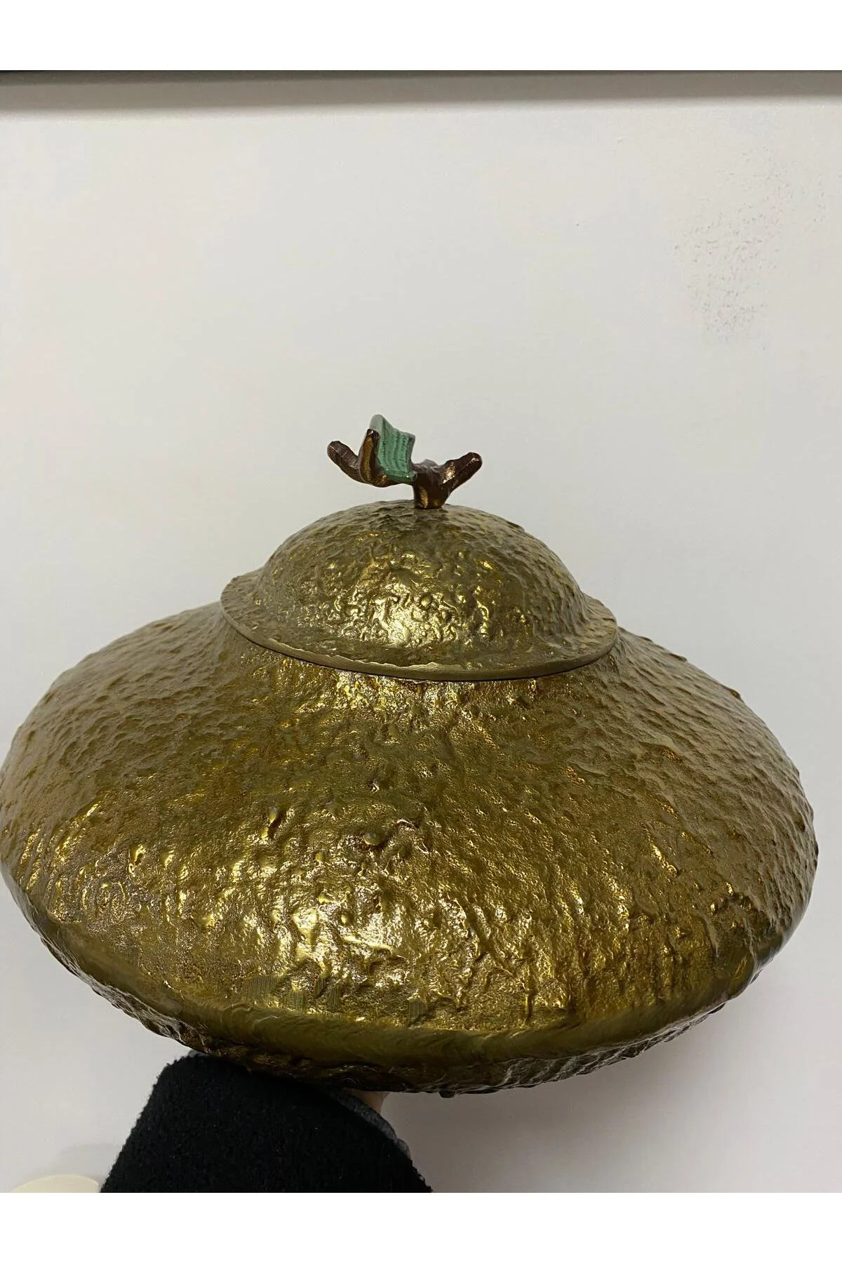 Alimünyum Döküm Kapaklı Yassı Vazo 32x22cm