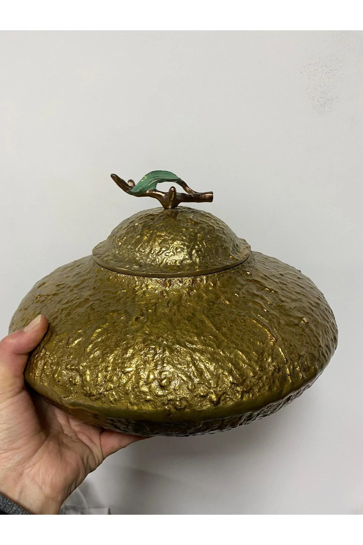 Alimünyum Döküm Kapaklı Yassı Vazo 32x22cm