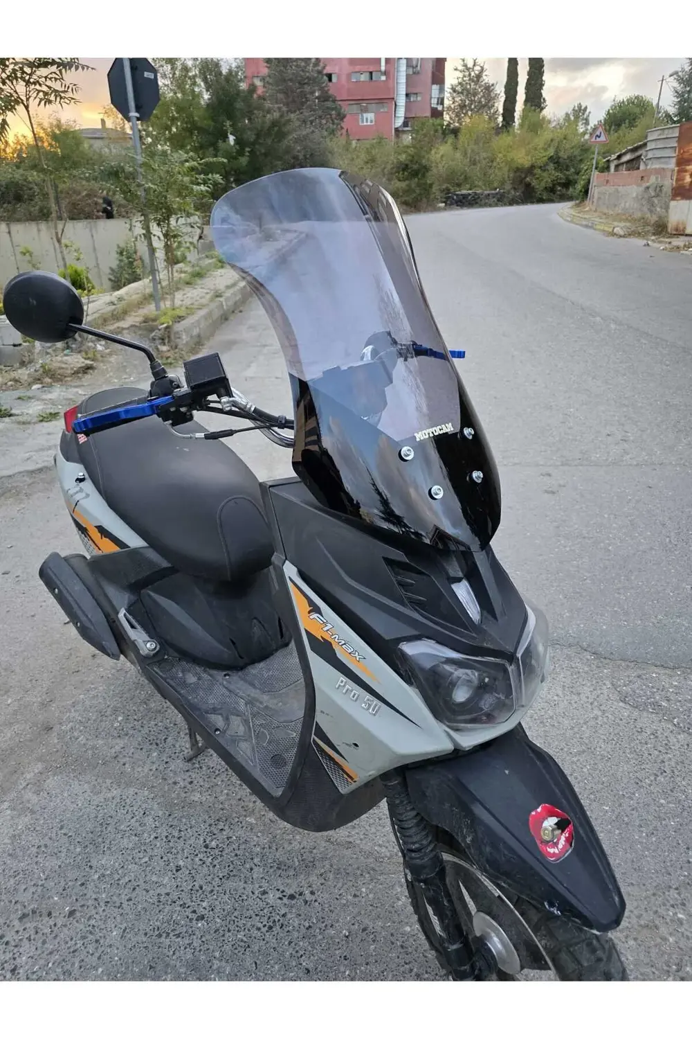 Altai F1 Max Siperlik Ön Cam 2021-2025 Model 57cm Füme Renkli 4mm