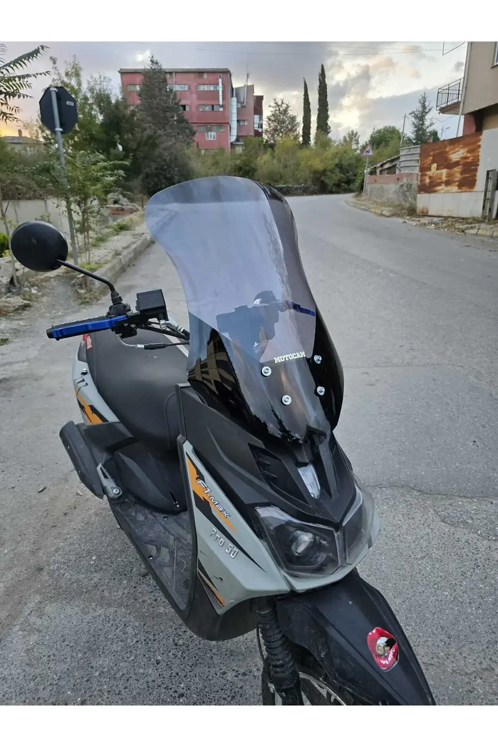 Altai F1 Max Siperlik Ön Cam 2021-2025 Model 57cm Füme Renkli 4mm