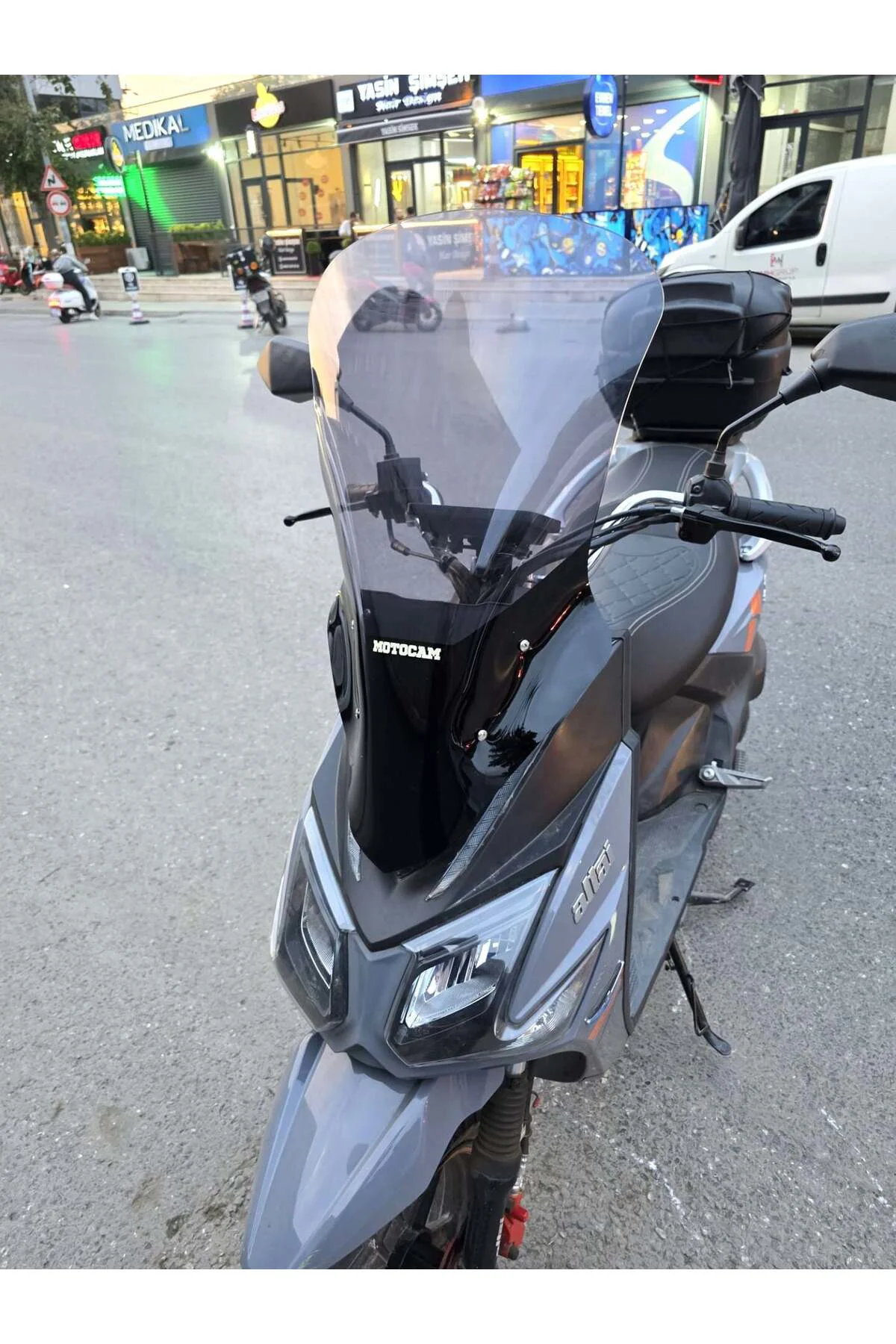 Altai F3 Max Ön Cam 2024-2026 Model 63cm Füme Renkli 4mm
