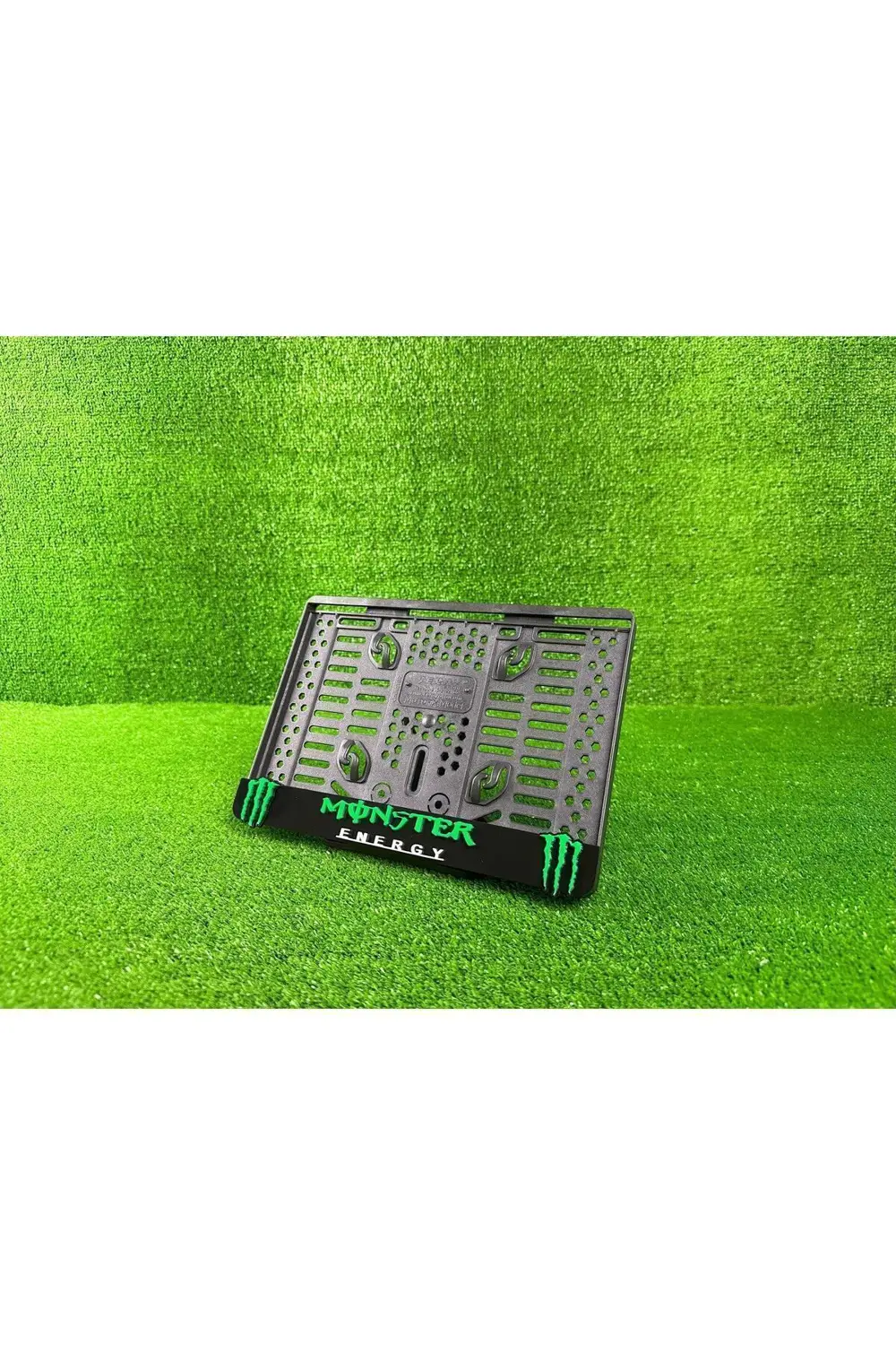 Altın Elbiseli Adam Aea Siyah 3d Kabrtmalı Pleksi Motor Plakalığı