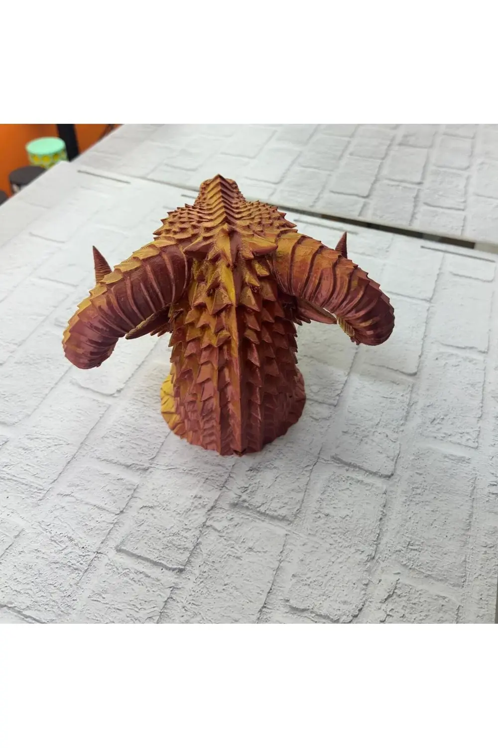 Altın Kırmızı Ejderha Figürü