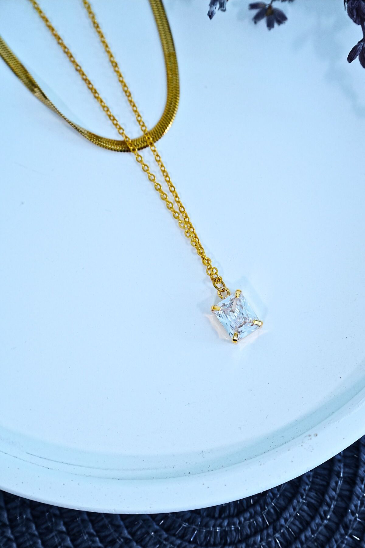 Ruby Boutique Altın Renk Baget Taşlı İtalyan Bakla Zincir Kadın Çelik Kolye –