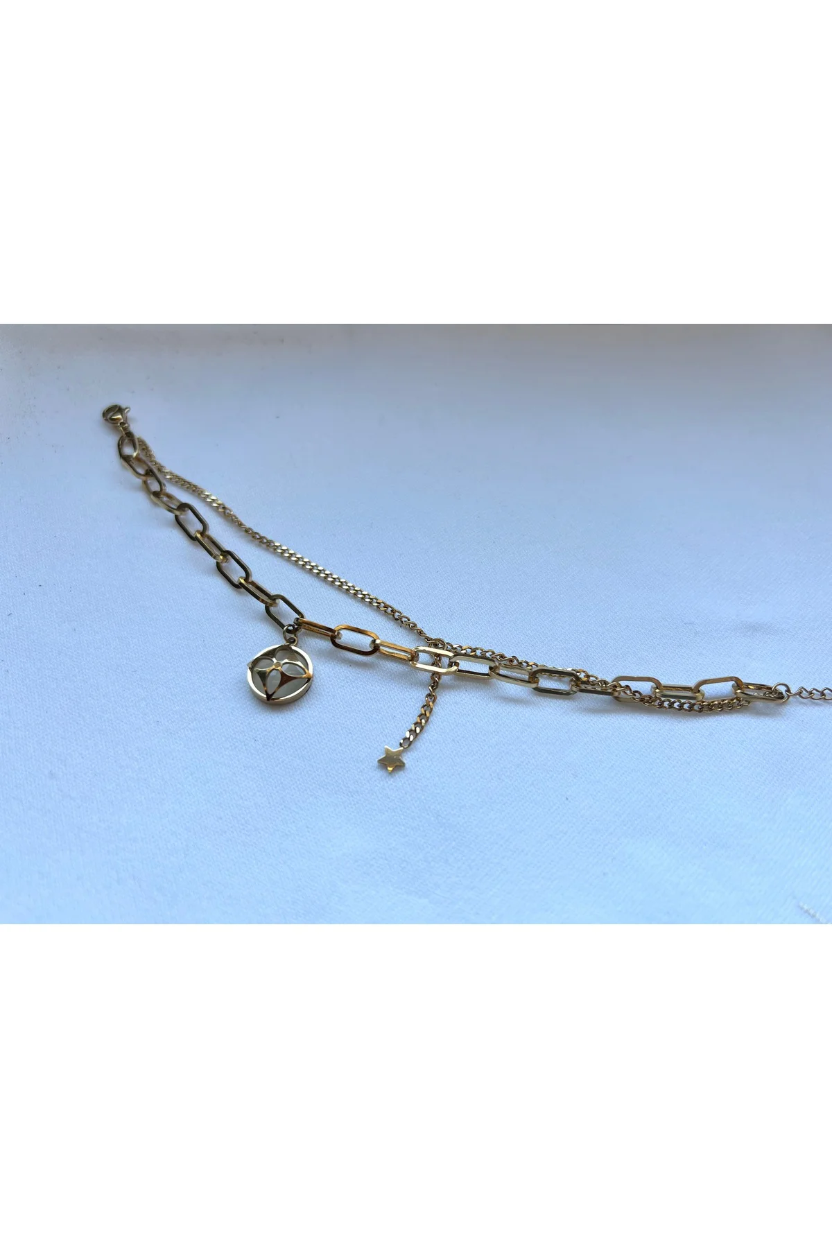 Altın Renkli Çift Zincirli Çelik Bileklik