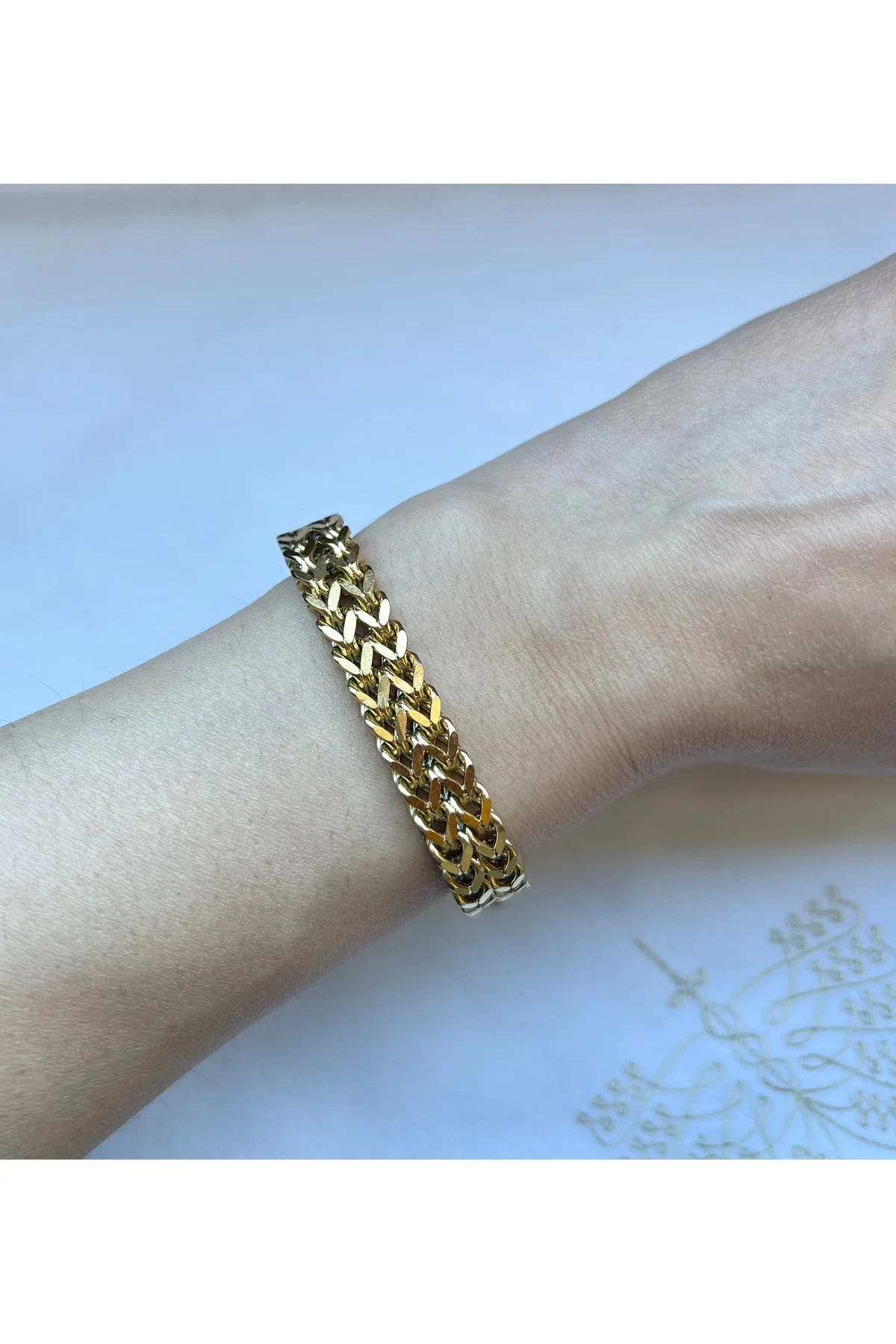 Altın Renkli Kalın Zincir Çelik Bileklik