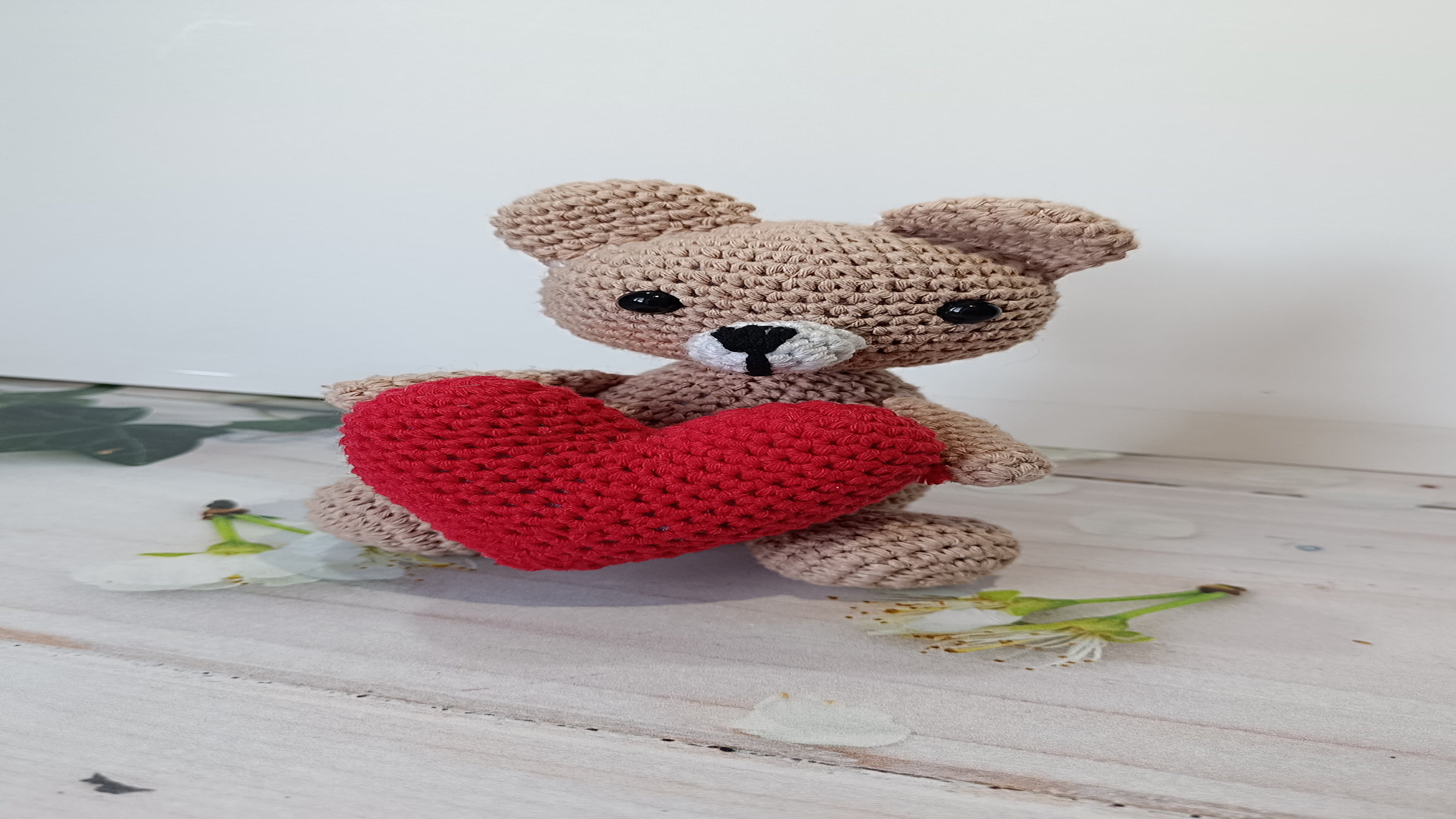 1 E-Ticaret  Amigurumi Sevgililer Günü Kalpli Ayiciği