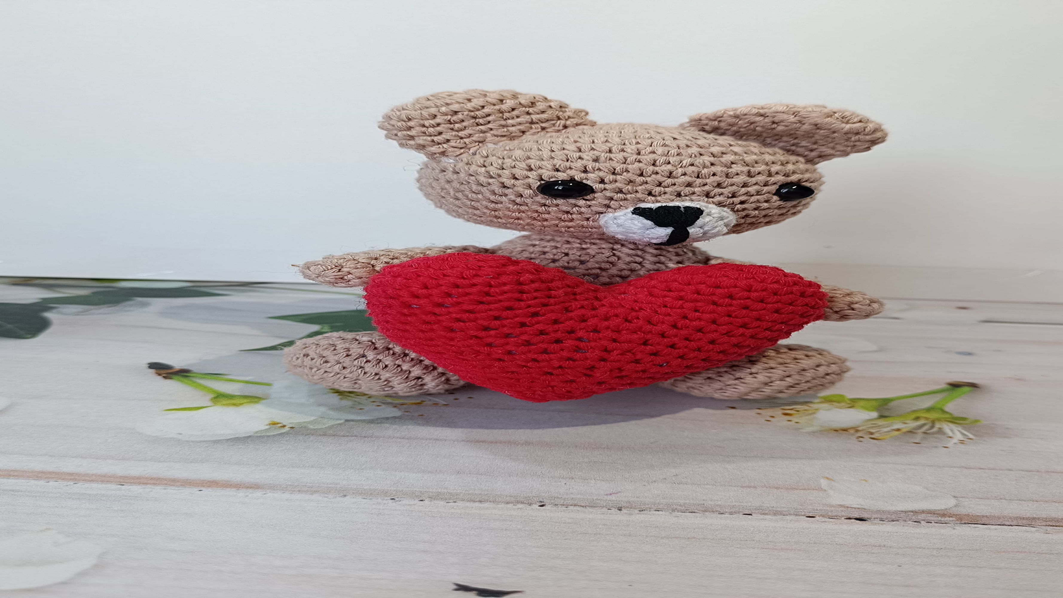 1 E-Ticaret  Amigurumi Sevgililer Günü Kalpli Ayiciği