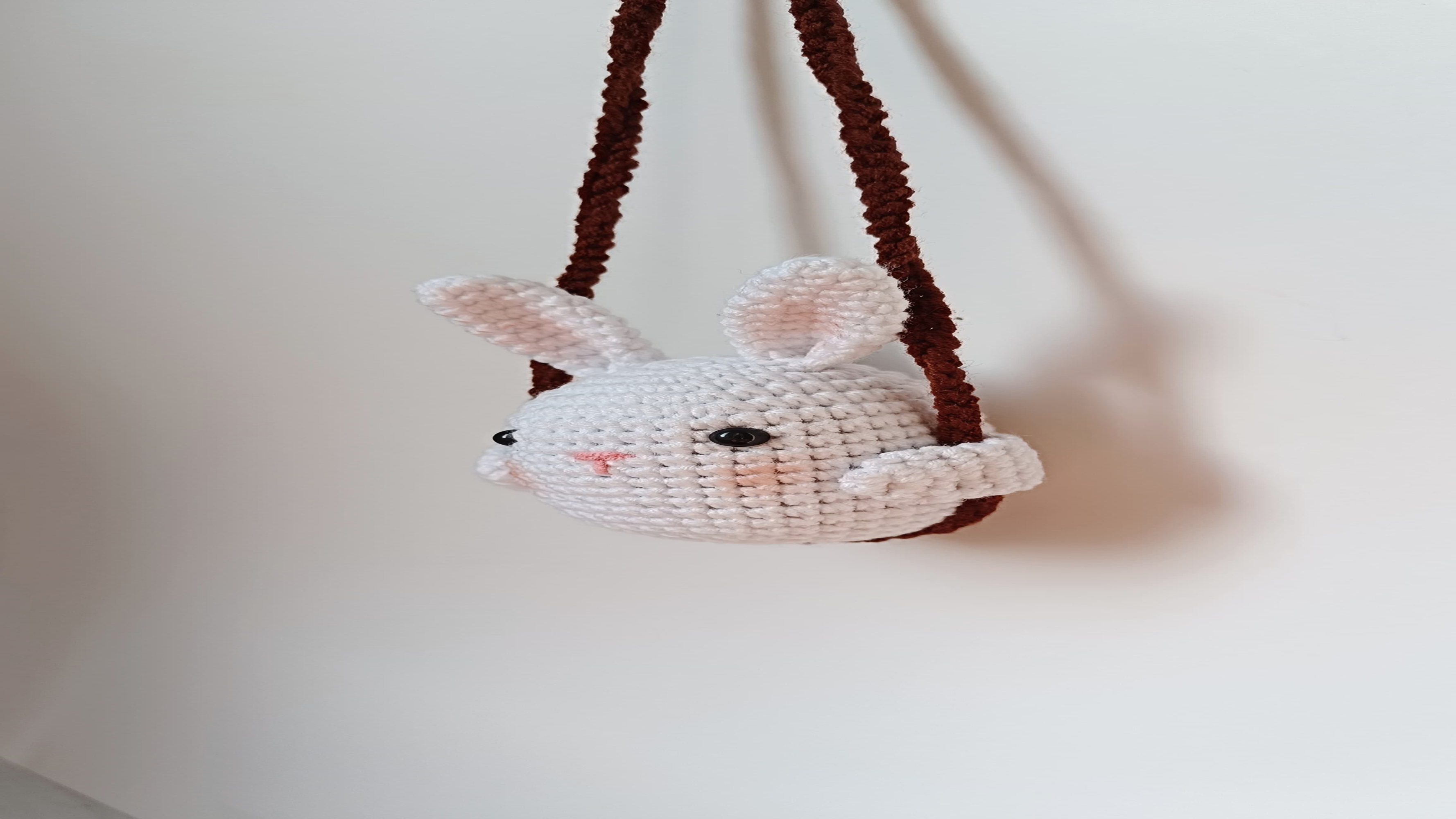 1 E-Ticaret Amigurumi Tavşan Araba Süsü 1 E-Ticaret Amigurumi Tavşan Araba Süsü