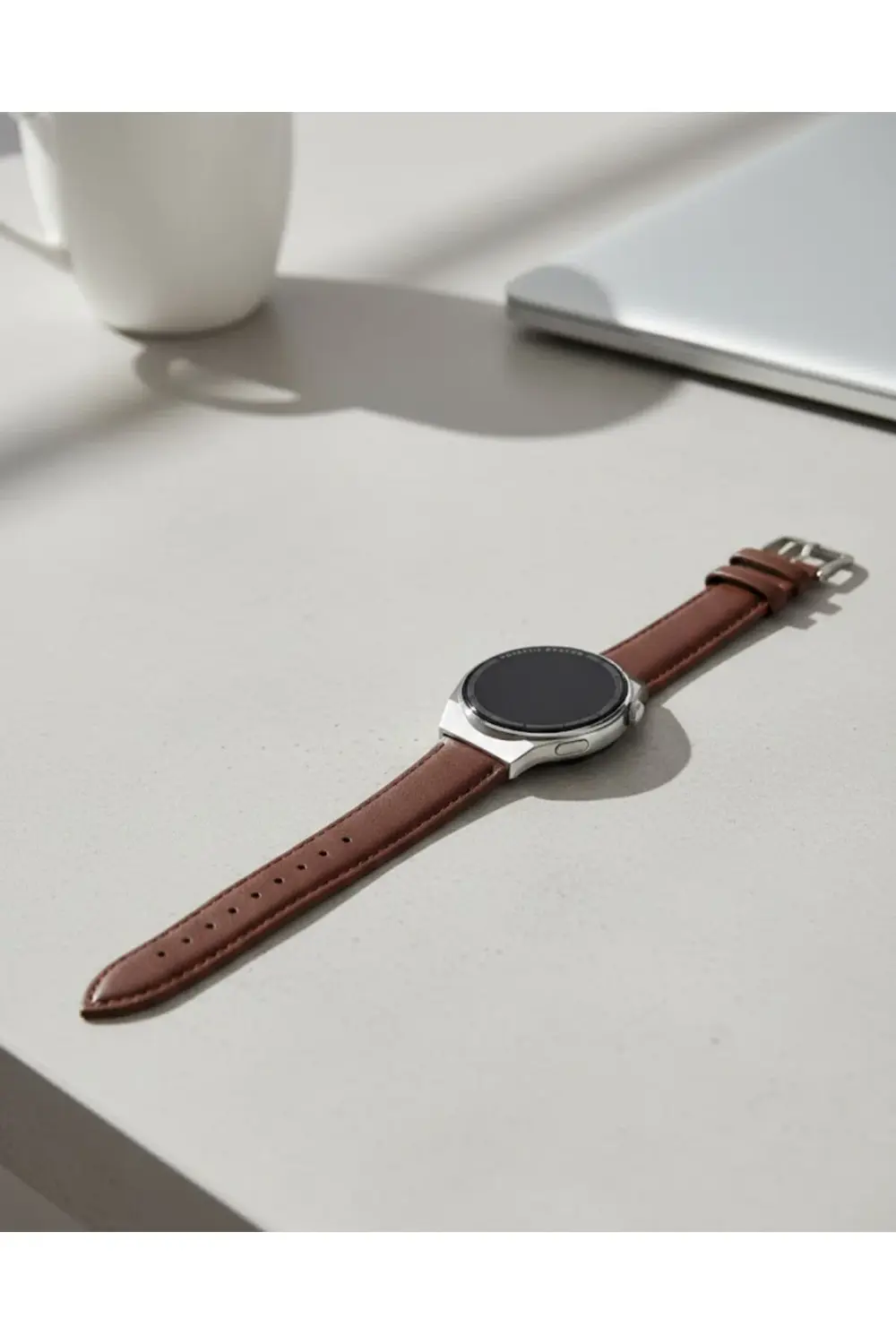 AMOLED Ekranlı 10 Gün Kullanım Süreli Torch Özellikli Akıllı Saat