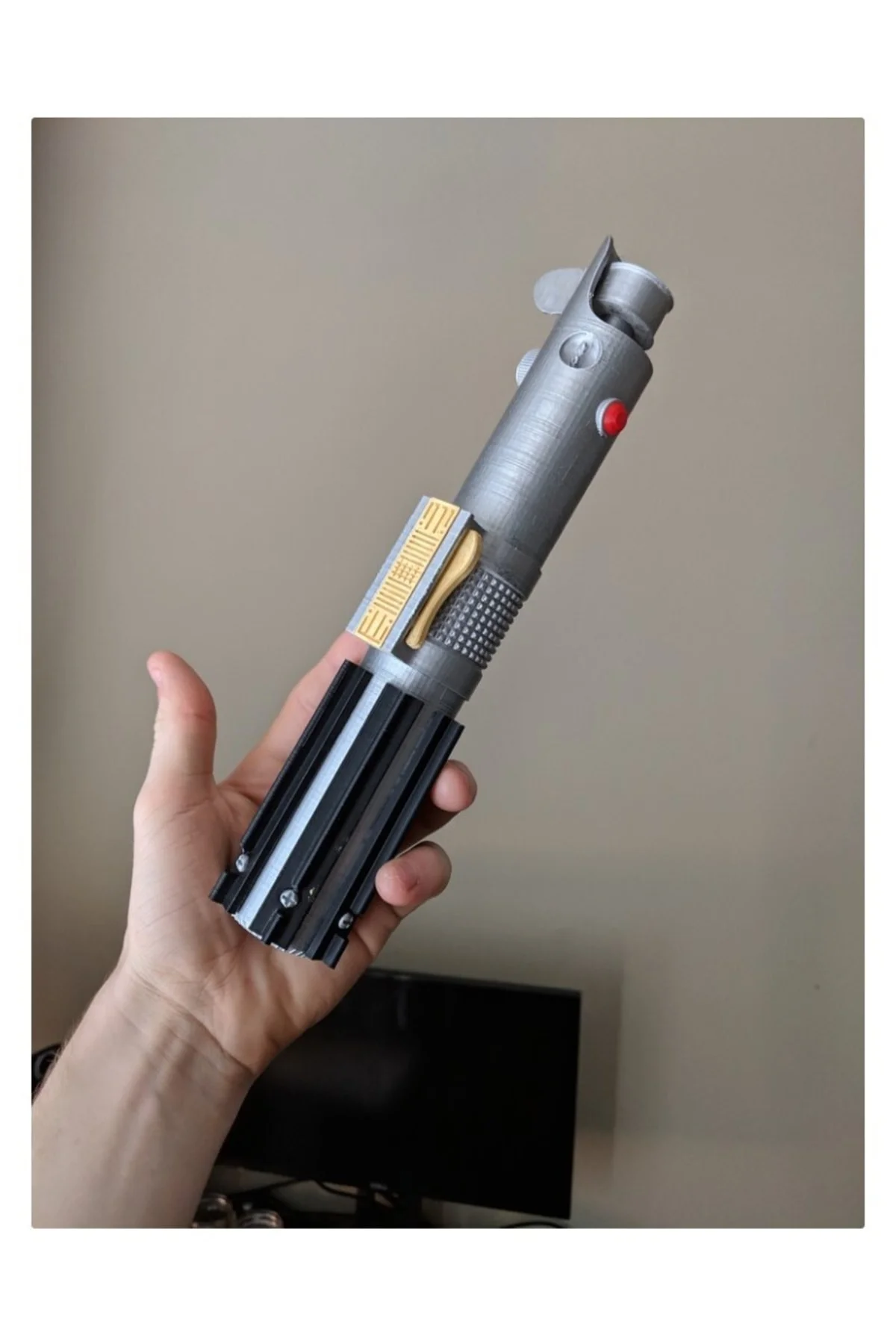 Anakin Skywalker'in Işın Kılıcı Kabzası Star Wars (standlı)