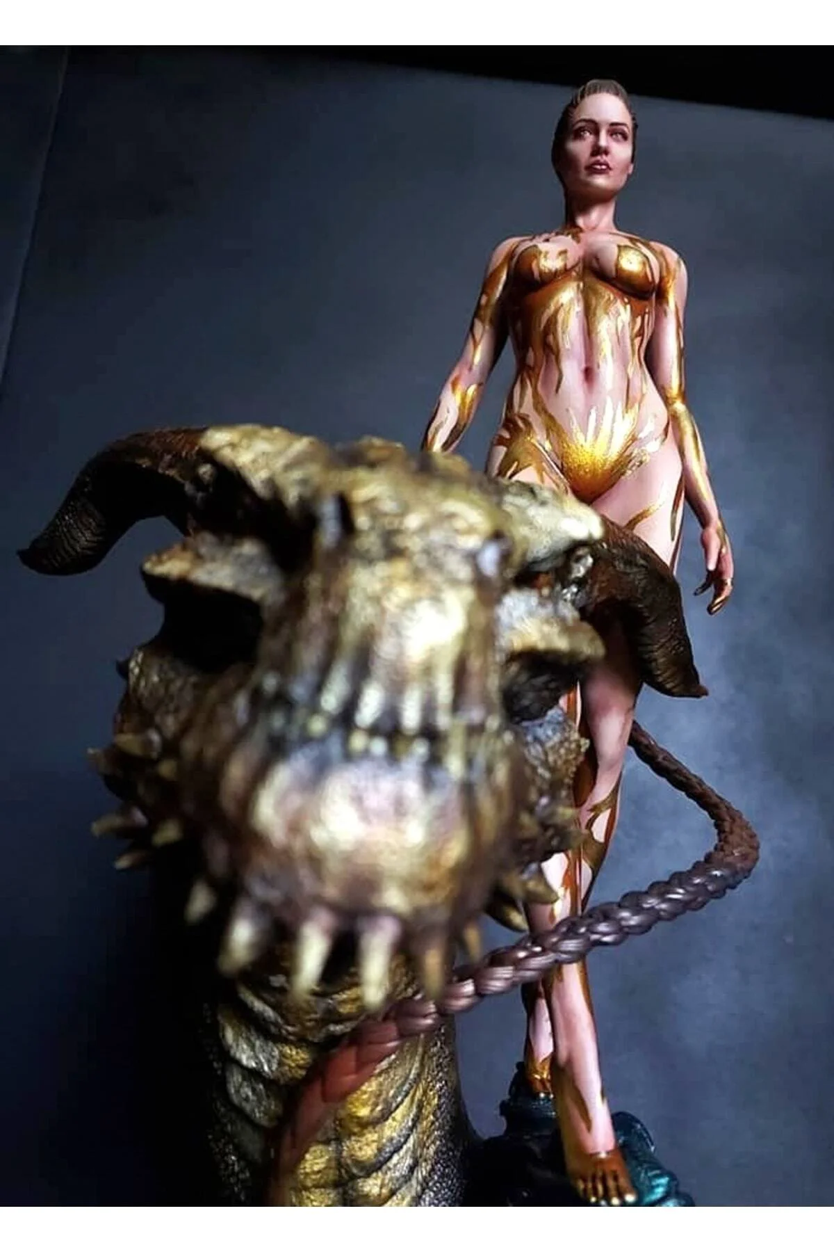 Angelina Jolie Grandel's Mother Beowulf Boyalı Figür 30 Cm (dev Boy)